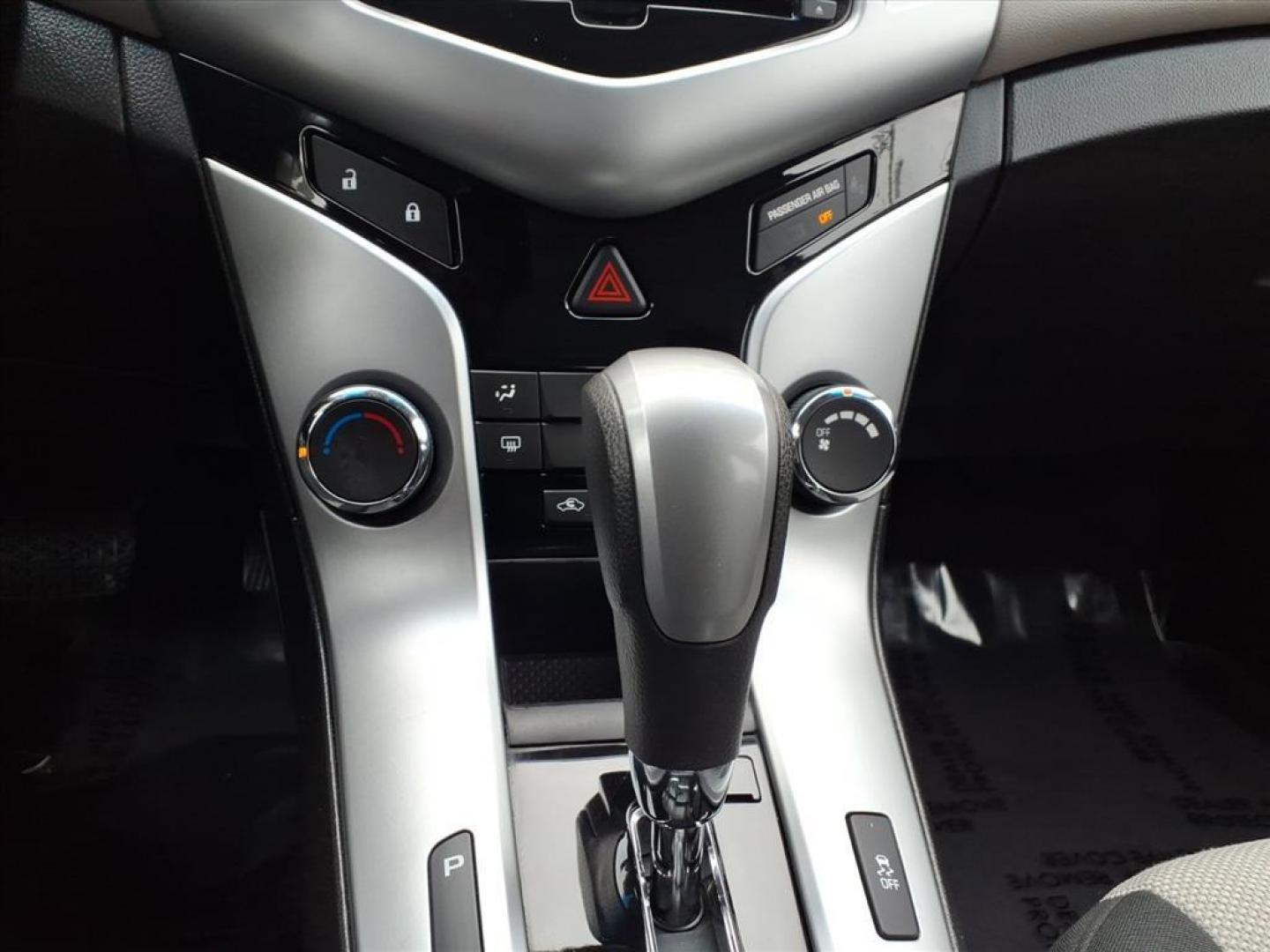 2011 Imperial Blue Metallic Chevrolet Cruze LS (1G1PC5SH3B7) with an 1.8L Ecotec 1.8L I4 136hp 123ft. lbs. Sequential-Port F.I. engine, 6-Speed Shiftable Automatic transmission, located at 50 Eastern Blvd., Essex, MD, 21221, (410) 686-3444, 39.304367, -76.484947 - Photo#17