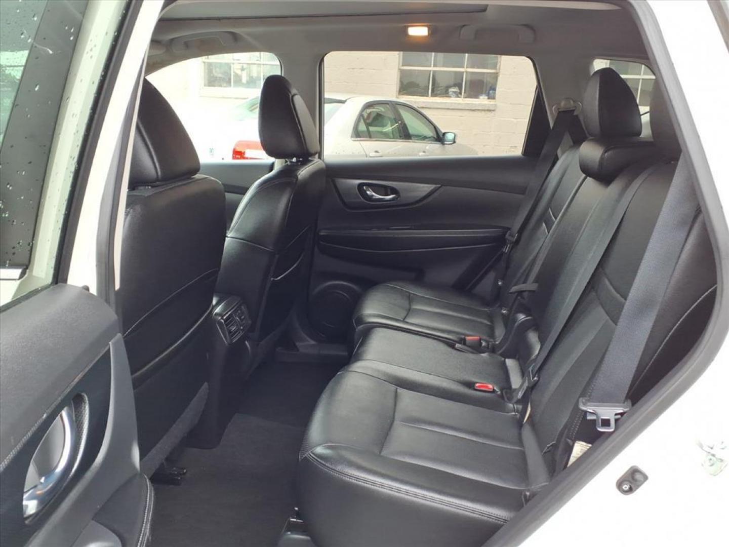 2016 Pearl White Nissan Rogue SL (5N1AT2MV7GC) with an 2.5L 2.5L I4 170hp 175ft. lbs. Sequential-Port F.I. engine, CVT transmission, located at 50 Eastern Blvd., Essex, MD, 21221, (410) 686-3444, 39.304367, -76.484947 - Photo#13