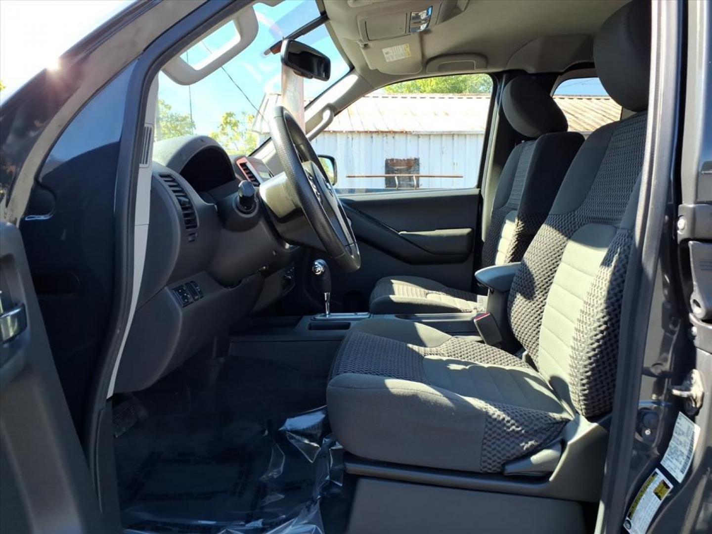 2012 Night Armor Nissan Frontier SV V6 (1N6AD0CW9CC) with an 4.0L 4.0L V6 261hp 281ft. lbs. Fuel Injected engine, 5-Speed Automatic transmission, located at 50 Eastern Blvd., Essex, MD, 21221, (410) 686-3444, 39.304367, -76.484947 - Photo#11