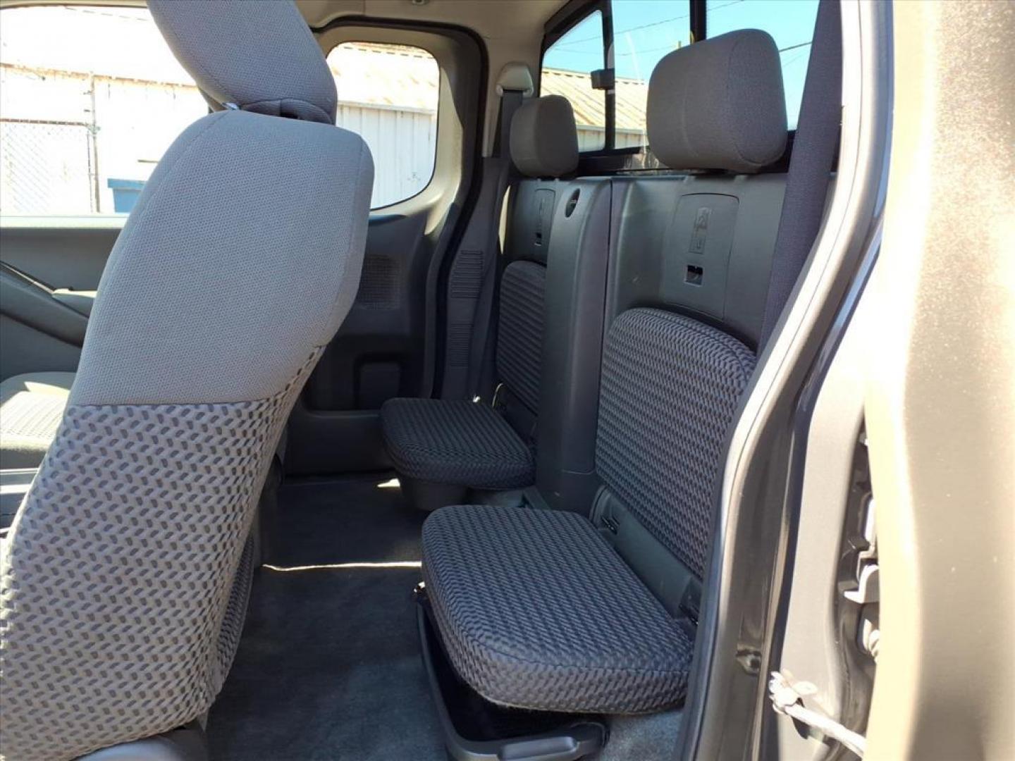 2012 Night Armor Nissan Frontier SV V6 (1N6AD0CW9CC) with an 4.0L 4.0L V6 261hp 281ft. lbs. Fuel Injected engine, 5-Speed Automatic transmission, located at 50 Eastern Blvd., Essex, MD, 21221, (410) 686-3444, 39.304367, -76.484947 - Photo#12