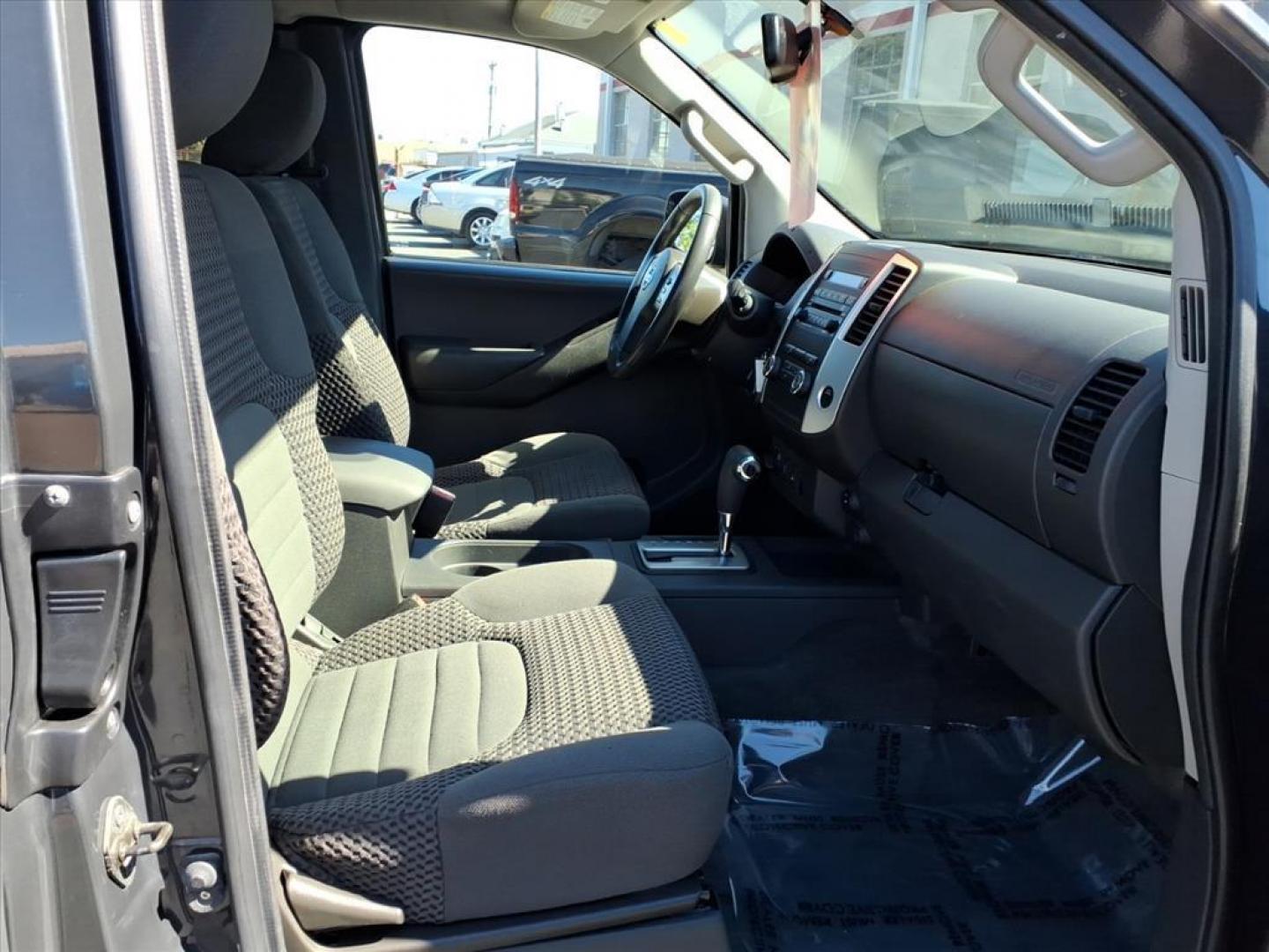 2012 Night Armor Nissan Frontier SV V6 (1N6AD0CW9CC) with an 4.0L 4.0L V6 261hp 281ft. lbs. Fuel Injected engine, 5-Speed Automatic transmission, located at 50 Eastern Blvd., Essex, MD, 21221, (410) 686-3444, 39.304367, -76.484947 - Photo#15