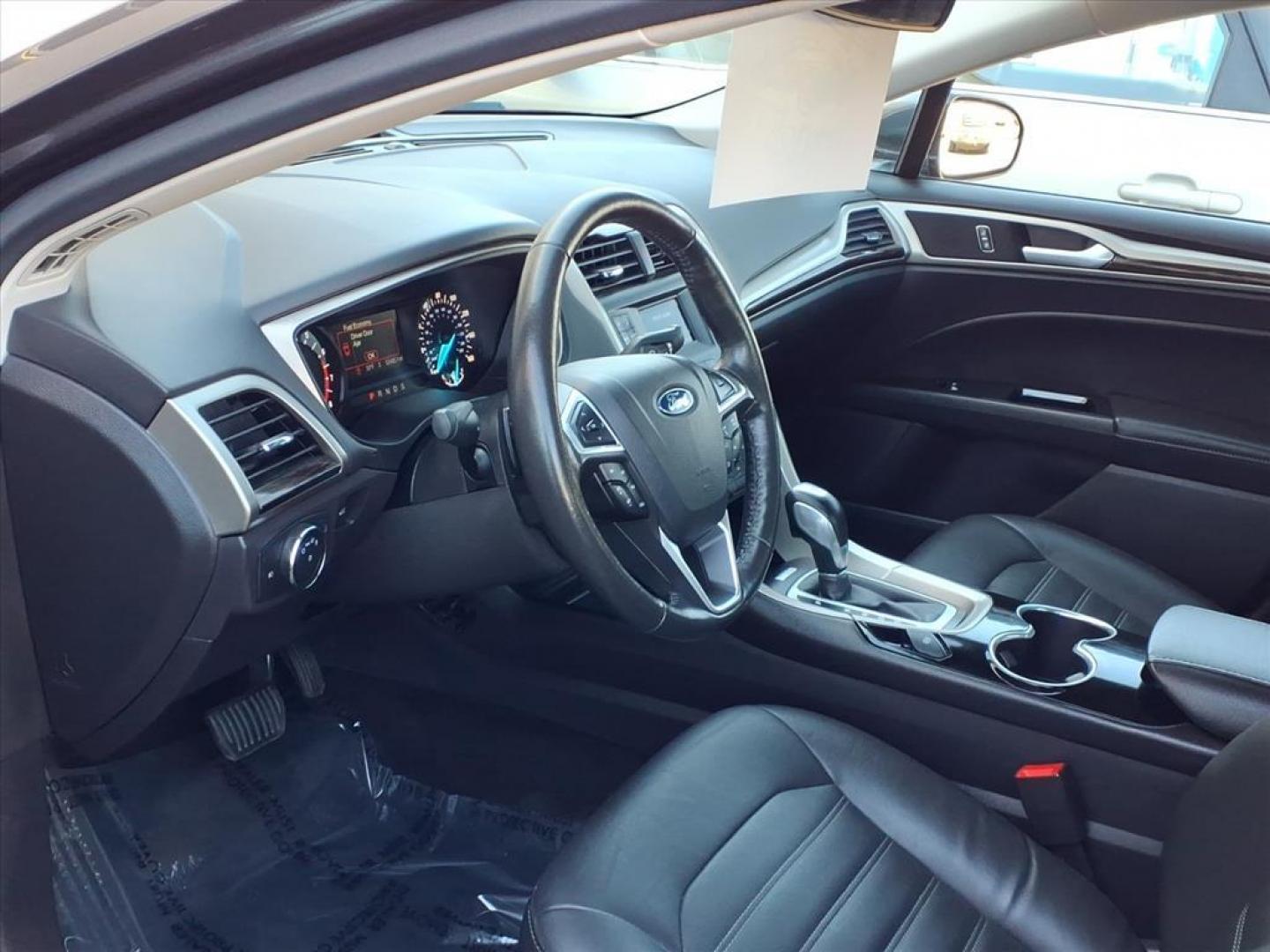 2015 Magnetic Metallic Ford Fusion SE (3FA6P0H91FR) with an 2.0L EcoBoost 2.0L Turbo I4 240hp 270ft. lbs. Turbocharged engine, 6-Speed Shiftable Automatic transmission, located at 50 Eastern Blvd., Essex, MD, 21221, (410) 686-3444, 39.304367, -76.484947 - Photo#10