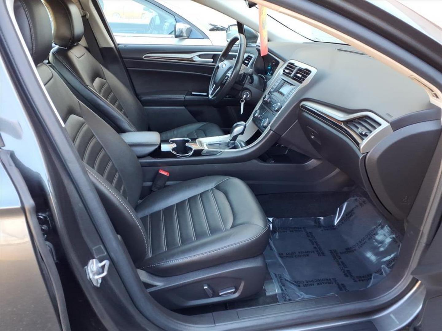 2015 Magnetic Metallic Ford Fusion SE (3FA6P0H91FR) with an 2.0L EcoBoost 2.0L Turbo I4 240hp 270ft. lbs. Turbocharged engine, 6-Speed Shiftable Automatic transmission, located at 50 Eastern Blvd., Essex, MD, 21221, (410) 686-3444, 39.304367, -76.484947 - Photo#16