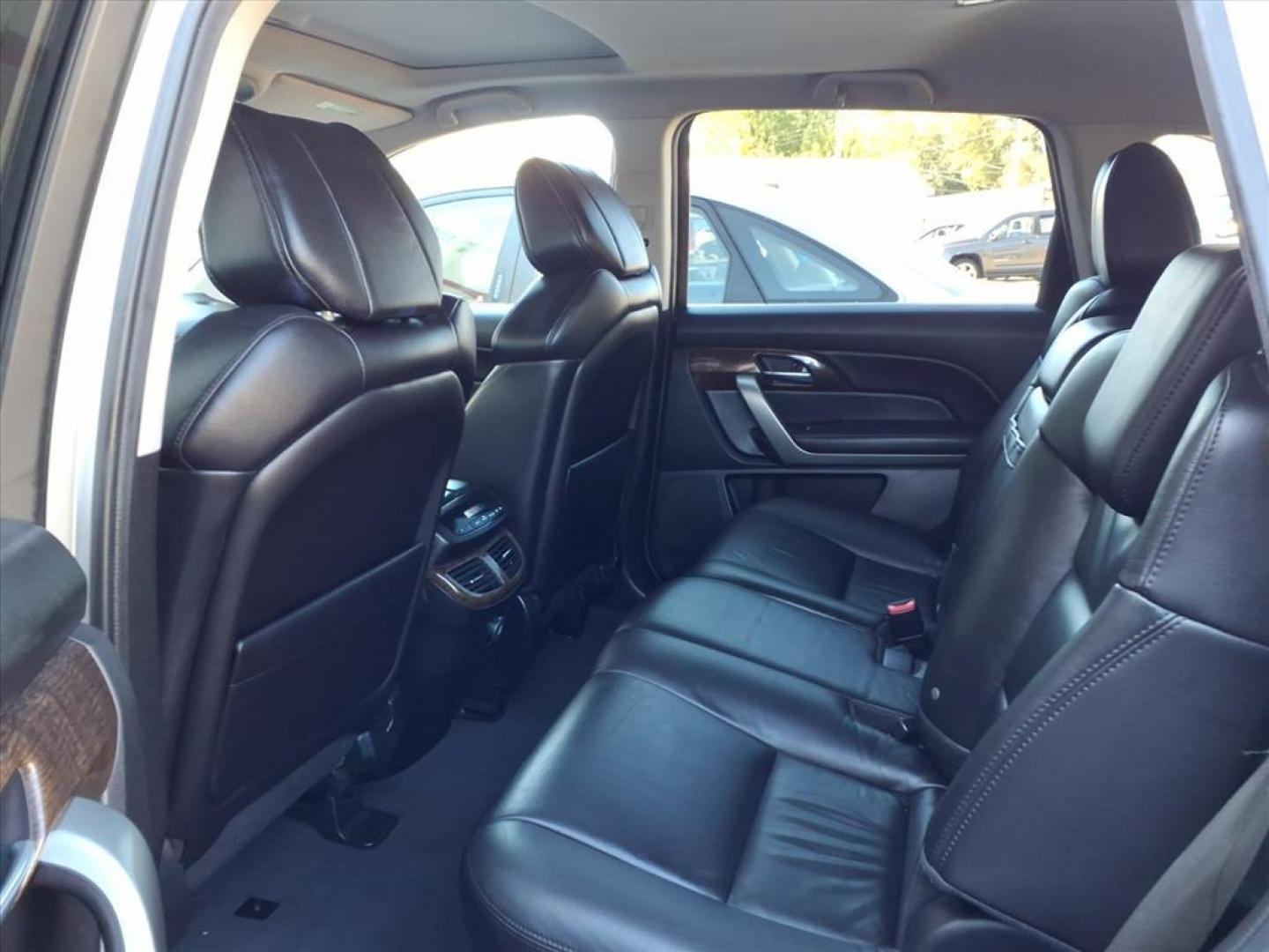 2013 Palladium Metallic Acura MDX SH-AWD w/Tech (2HNYD2H37DH) with an 3.7L 3.7L V6 300hp 270ft. lbs. Sequential-Port F.I. engine, 6-Speed Shiftable Automatic transmission, located at 50 Eastern Blvd., Essex, MD, 21221, (410) 686-3444, 39.304367, -76.484947 - Photo#13