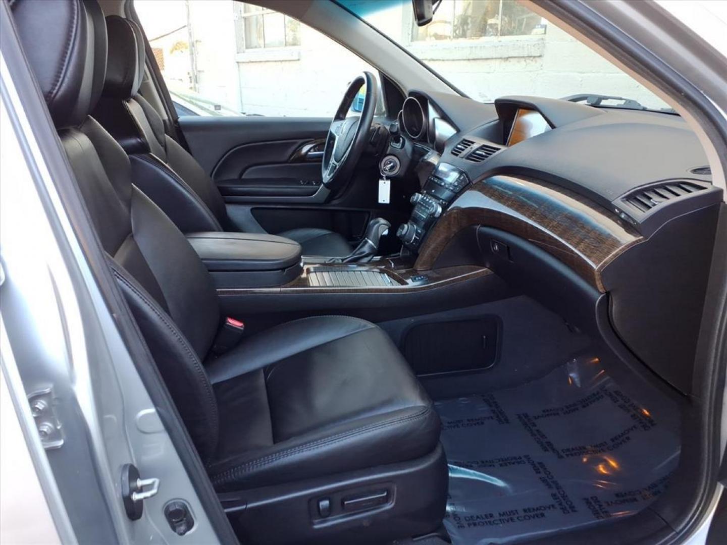 2013 Palladium Metallic Acura MDX SH-AWD w/Tech (2HNYD2H37DH) with an 3.7L 3.7L V6 300hp 270ft. lbs. Sequential-Port F.I. engine, 6-Speed Shiftable Automatic transmission, located at 50 Eastern Blvd., Essex, MD, 21221, (410) 686-3444, 39.304367, -76.484947 - Photo#18