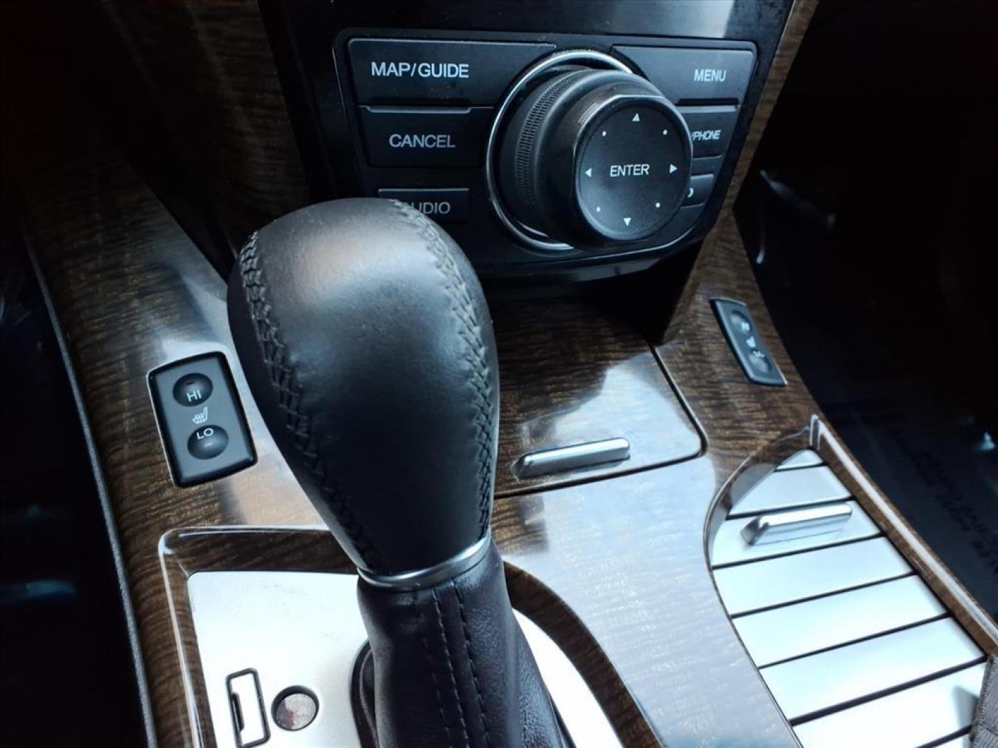 2013 Palladium Metallic Acura MDX SH-AWD w/Tech (2HNYD2H37DH) with an 3.7L 3.7L V6 300hp 270ft. lbs. Sequential-Port F.I. engine, 6-Speed Shiftable Automatic transmission, located at 50 Eastern Blvd., Essex, MD, 21221, (410) 686-3444, 39.304367, -76.484947 - Photo#19