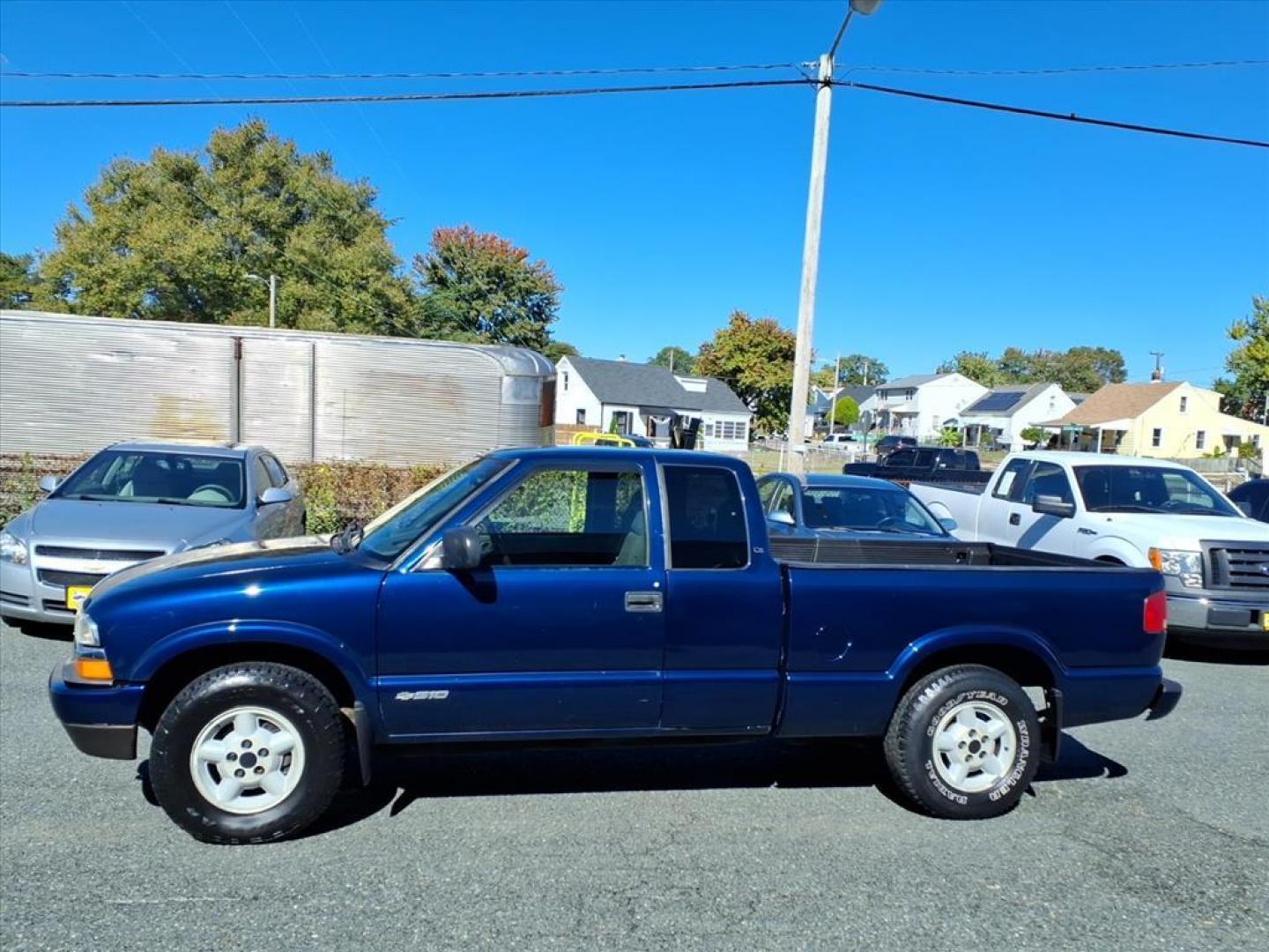 2003 Indigo Blue Metallic Chevrolet S-10 LS (1GCDT19X238) with an 4.3L 6 Cylinder Fuel Injected engine, Automatic transmission, located at 50 Eastern Blvd., Essex, MD, 21221, (410) 686-3444, 39.304367, -76.484947 - Photo#1