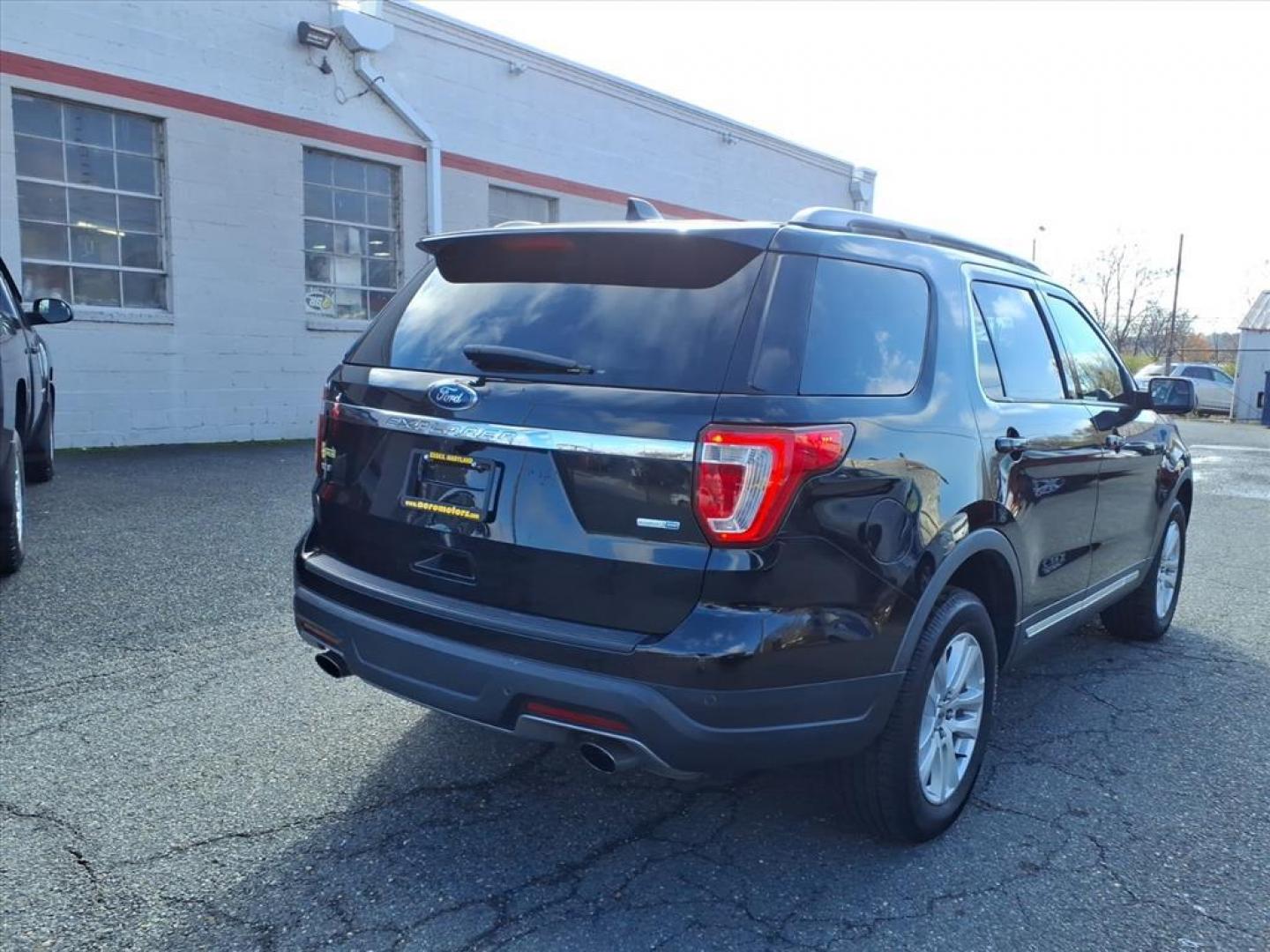 2018 Shadow Black Ford Explorer XLT (1FM5K8DH9JG) with an 2.3L 4 Cylinder Turbocharged engine, Automatic transmission, located at 50 Eastern Blvd., Essex, MD, 21221, (410) 686-3444, 39.304367, -76.484947 - Photo#5