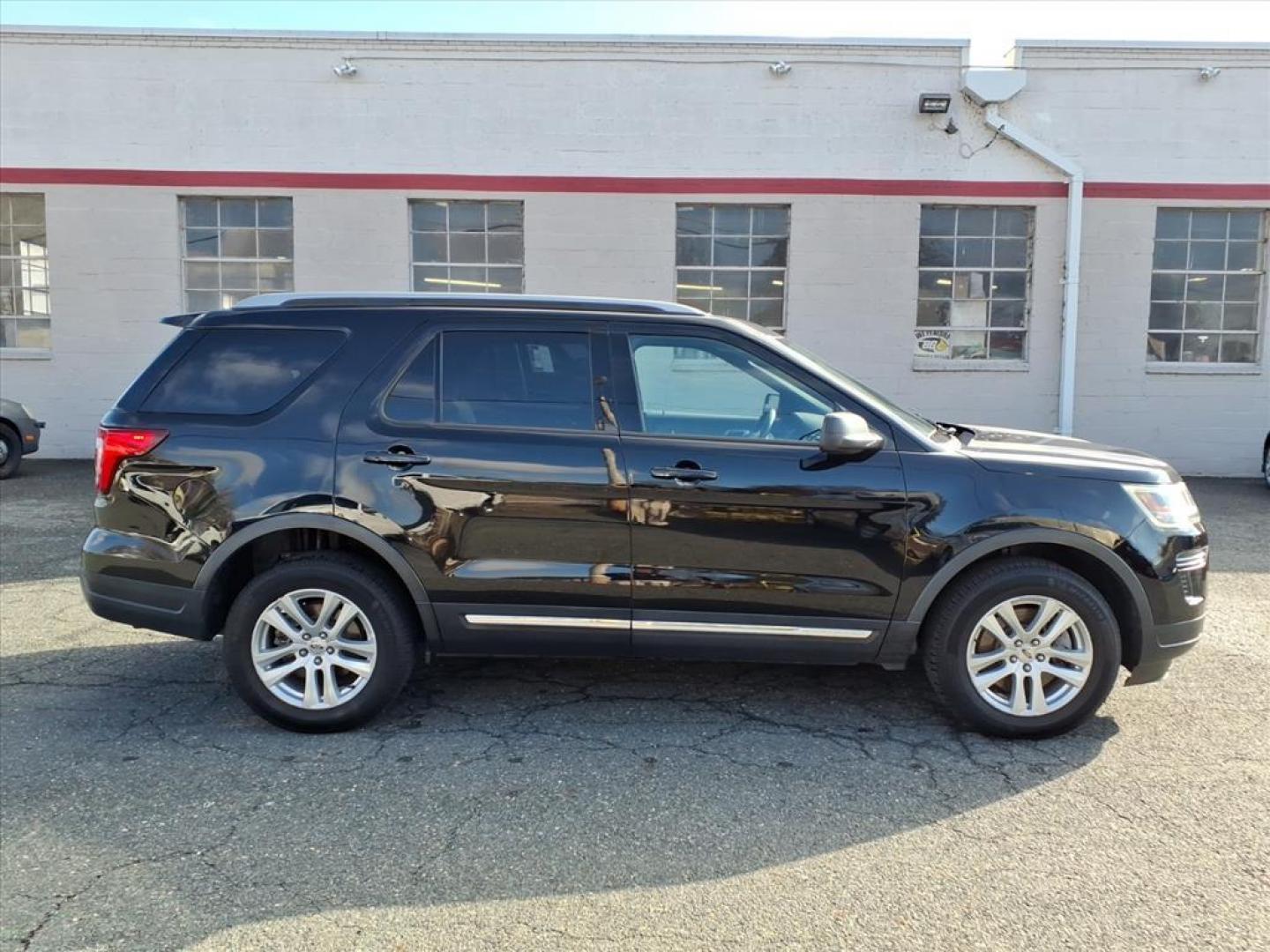 2018 Shadow Black Ford Explorer XLT (1FM5K8DH9JG) with an 2.3L 4 Cylinder Turbocharged engine, Automatic transmission, located at 50 Eastern Blvd., Essex, MD, 21221, (410) 686-3444, 39.304367, -76.484947 - Photo#6
