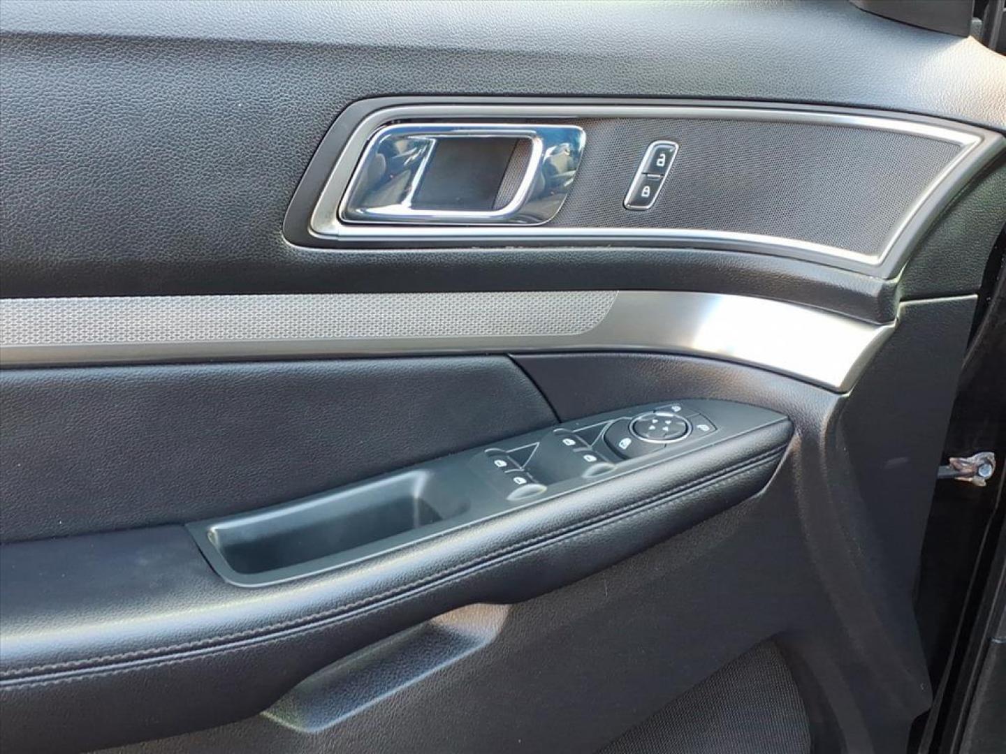 2018 Shadow Black Ford Explorer XLT (1FM5K8DH9JG) with an 2.3L 4 Cylinder Turbocharged engine, Automatic transmission, located at 50 Eastern Blvd., Essex, MD, 21221, (410) 686-3444, 39.304367, -76.484947 - Photo#10