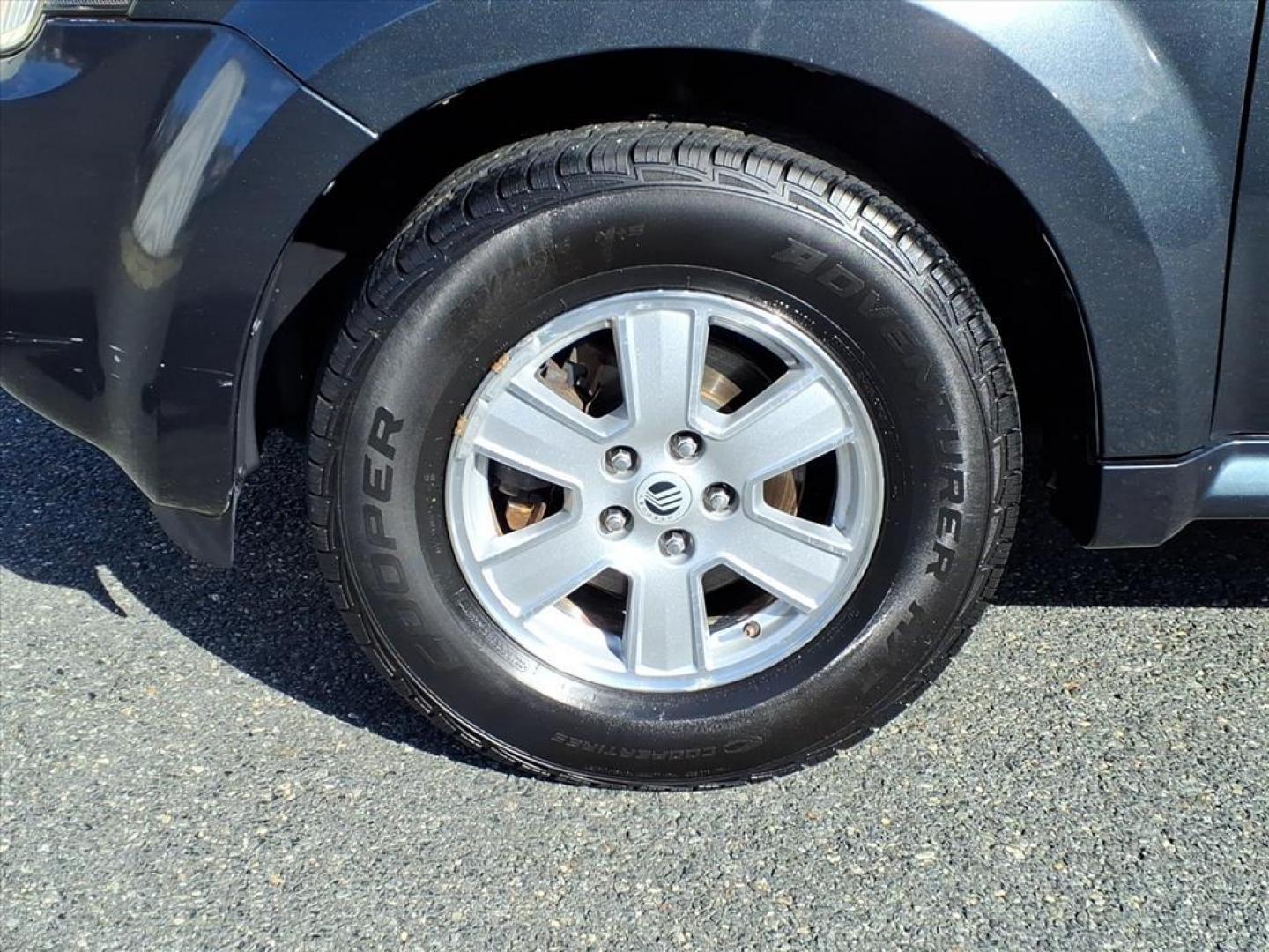 2009 Sterling Gray Clearcoat Metallic Mercury Mariner I4 (4M2CU81749K) with an 2.5L Duratec 2.5L I4 171hp 171ft. lbs. Sequential-Port F.I. engine, 6-Speed Automatic transmission, located at 50 Eastern Blvd., Essex, MD, 21221, (410) 686-3444, 39.304367, -76.484947 - Photo#7