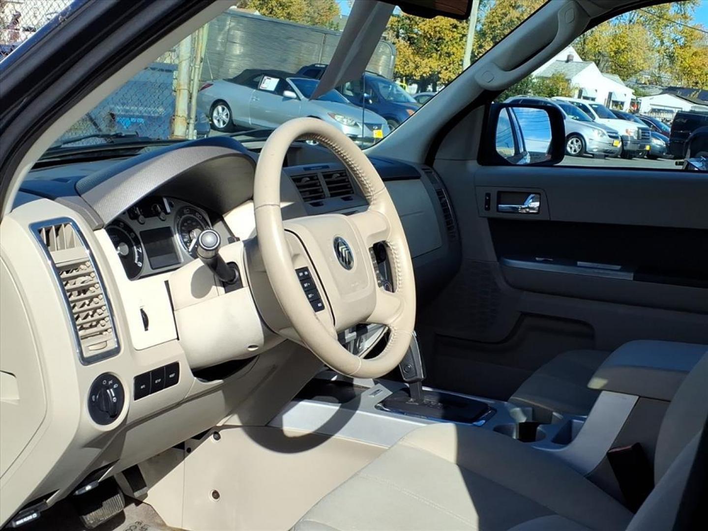 2009 Sterling Gray Clearcoat Metallic Mercury Mariner I4 (4M2CU81749K) with an 2.5L Duratec 2.5L I4 171hp 171ft. lbs. Sequential-Port F.I. engine, 6-Speed Automatic transmission, located at 50 Eastern Blvd., Essex, MD, 21221, (410) 686-3444, 39.304367, -76.484947 - Photo#9