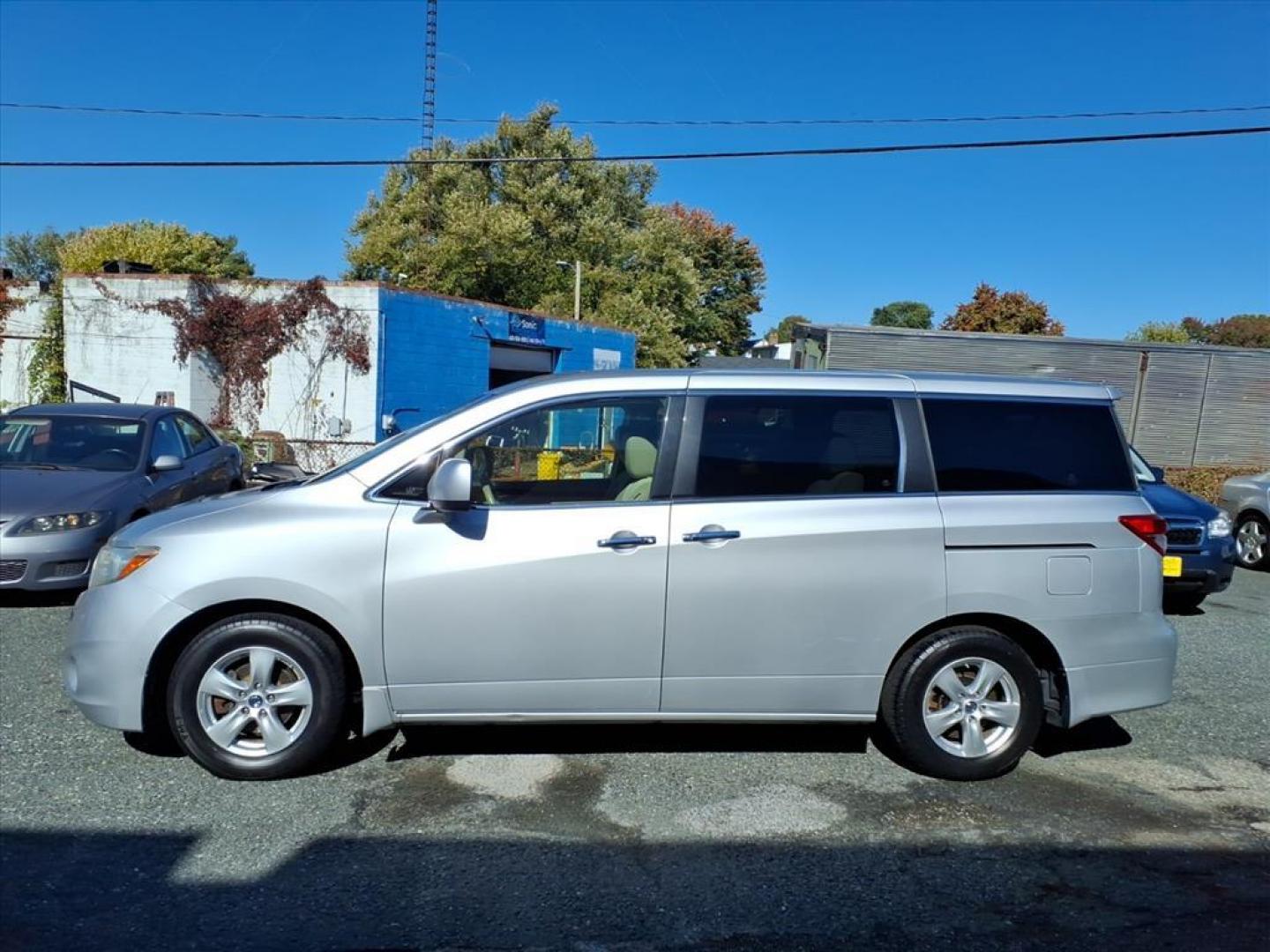 2014 Brilliant Silver Nissan Quest 3.5 SV (JN8AE2KP3E9) with an 3.5L 3.5L V6 260hp 240ft. lbs. Fuel Injected engine, CVT transmission, located at 50 Eastern Blvd., Essex, MD, 21221, (410) 686-3444, 39.304367, -76.484947 - Photo#1