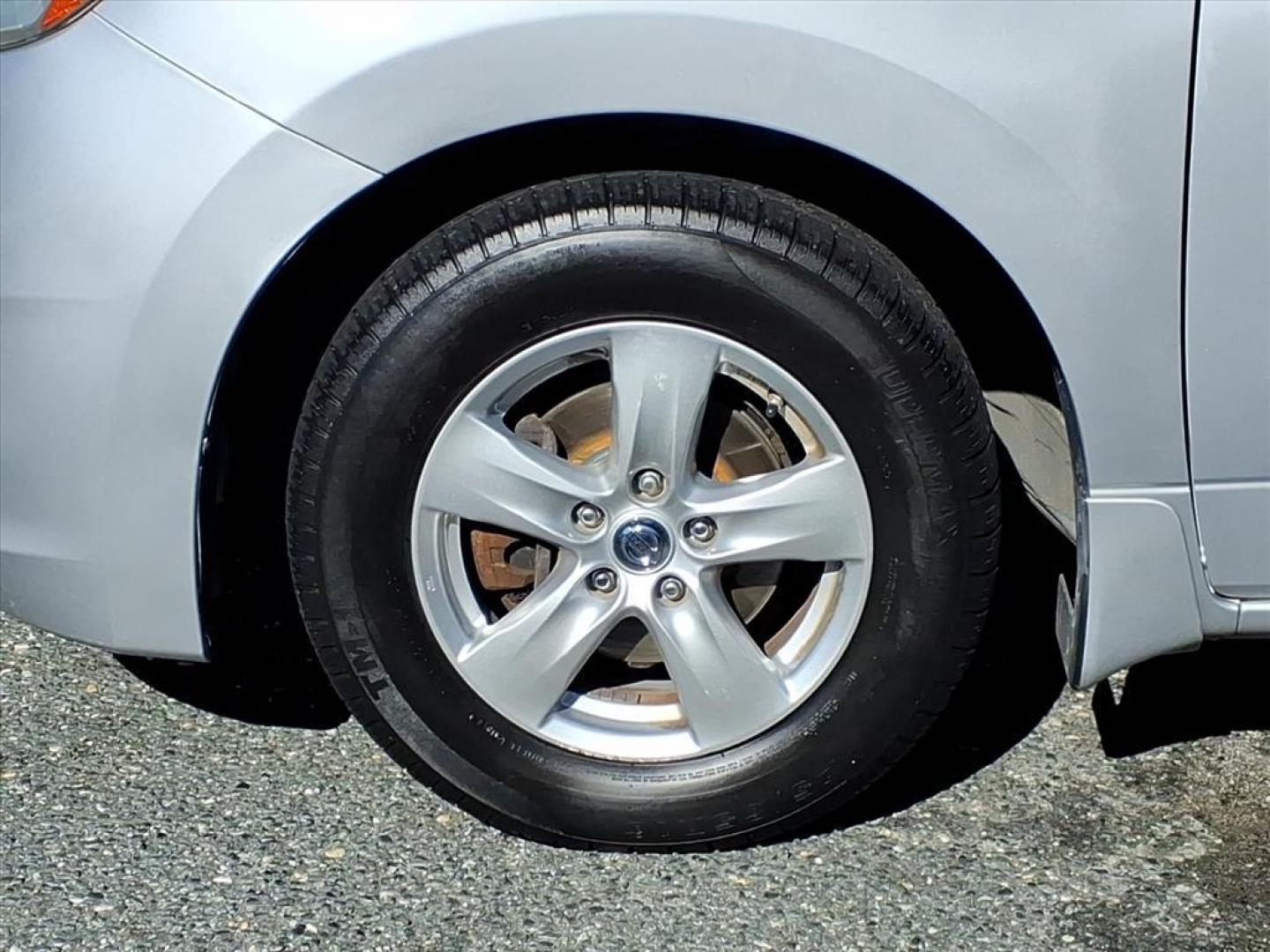 2014 Brilliant Silver Nissan Quest 3.5 SV (JN8AE2KP3E9) with an 3.5L 3.5L V6 260hp 240ft. lbs. Fuel Injected engine, CVT transmission, located at 50 Eastern Blvd., Essex, MD, 21221, (410) 686-3444, 39.304367, -76.484947 - Photo#9