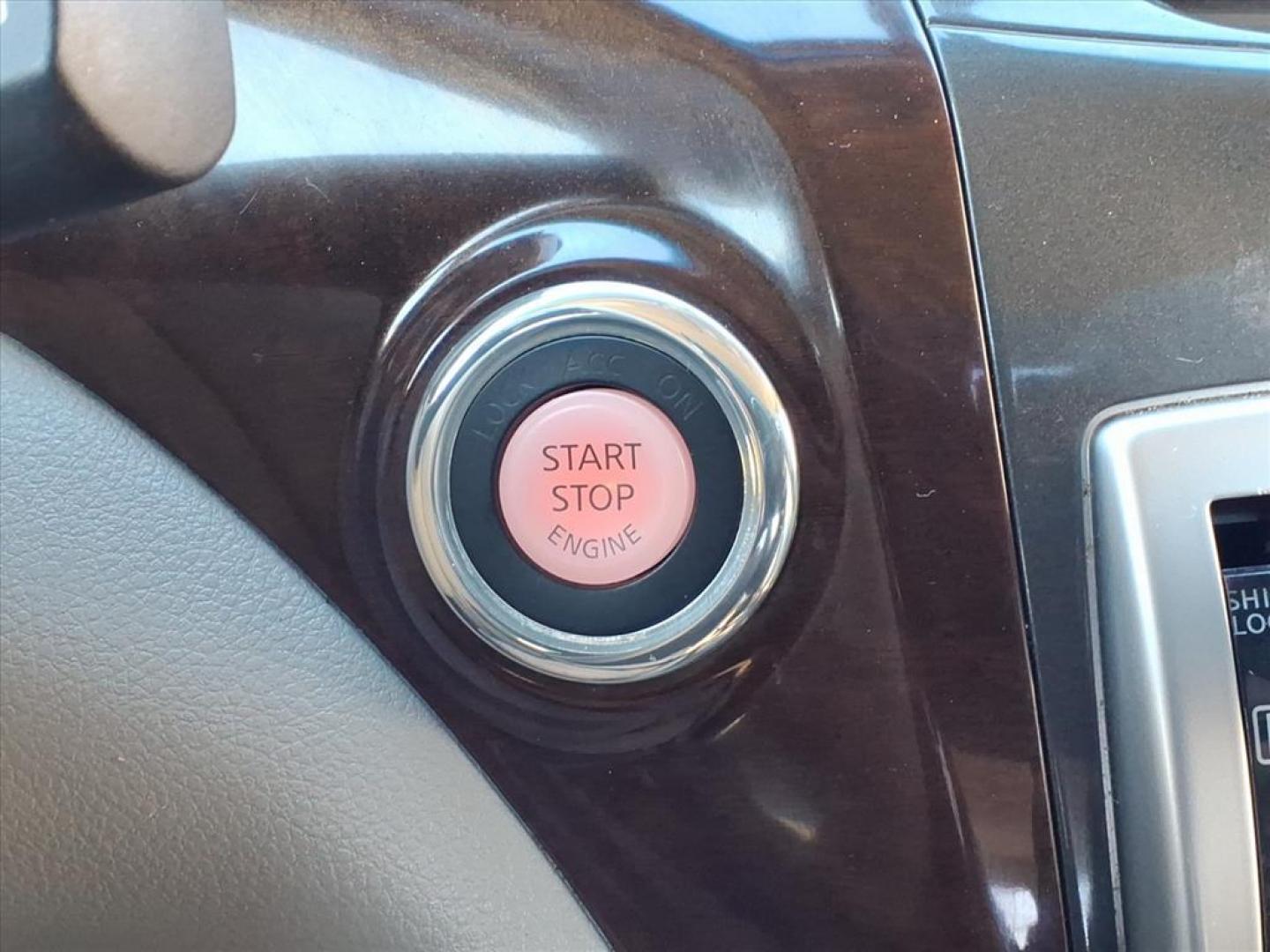 2014 Brilliant Silver Nissan Quest 3.5 SV (JN8AE2KP3E9) with an 3.5L 3.5L V6 260hp 240ft. lbs. Fuel Injected engine, CVT transmission, located at 50 Eastern Blvd., Essex, MD, 21221, (410) 686-3444, 39.304367, -76.484947 - Photo#22