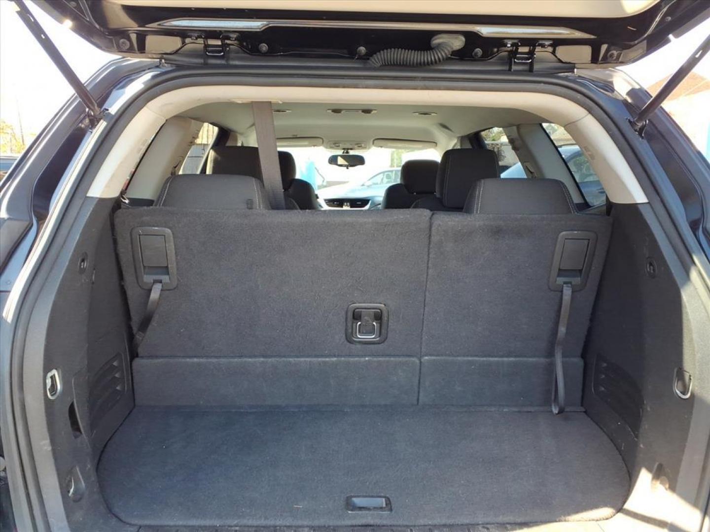 2016 Mosaic Black Metallic Chevrolet Traverse LT (1GNKVGKD0GJ) with an 3.6L 3.6L V6 281hp 266ft. lbs. Fuel Injected engine, 6-Speed Shiftable Automatic transmission, located at 50 Eastern Blvd., Essex, MD, 21221, (410) 686-3444, 39.304367, -76.484947 - Photo#4