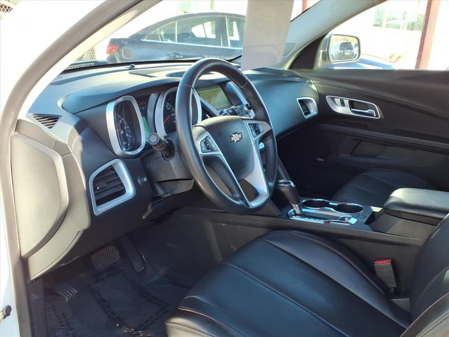 2016 Summit White Chevrolet Equinox LTZ (2GNFLGE30G6) with an 3.6L 3.6L V6 301hp 272ft. lbs. Fuel Injected engine, 6-Speed Shiftable Automatic transmission, located at 50 Eastern Blvd., Essex, MD, 21221, (410) 686-3444, 39.304367, -76.484947 - Photo#11