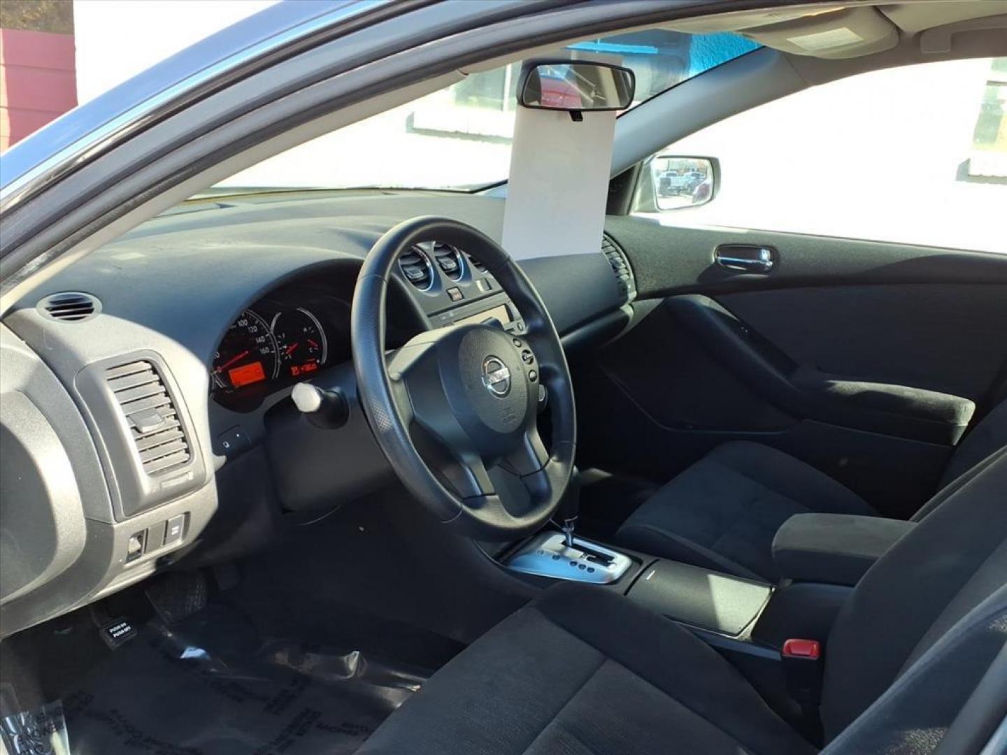 2010 Ocean Gray Nissan Altima 2.5 S (1N4AL2AP0AN) with an 2.5L 2.5L I4 175hp 180ft. lbs. Sequential Fuel Injection engine, CVT transmission, located at 50 Eastern Blvd., Essex, MD, 21221, (410) 686-3444, 39.304367, -76.484947 - Photo#6