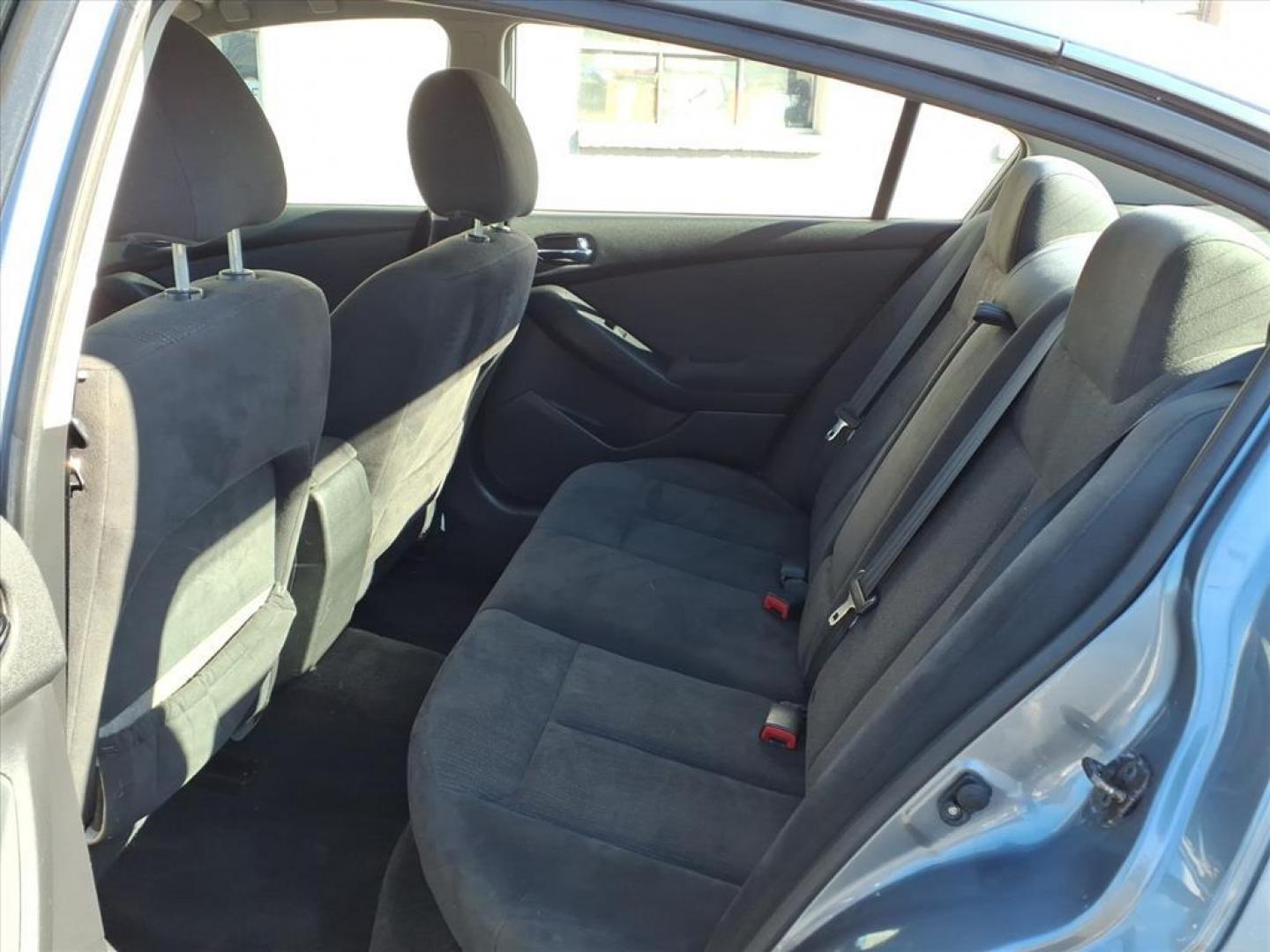 2010 Ocean Gray Nissan Altima 2.5 S (1N4AL2AP0AN) with an 2.5L 2.5L I4 175hp 180ft. lbs. Sequential Fuel Injection engine, CVT transmission, located at 50 Eastern Blvd., Essex, MD, 21221, (410) 686-3444, 39.304367, -76.484947 - Photo#8