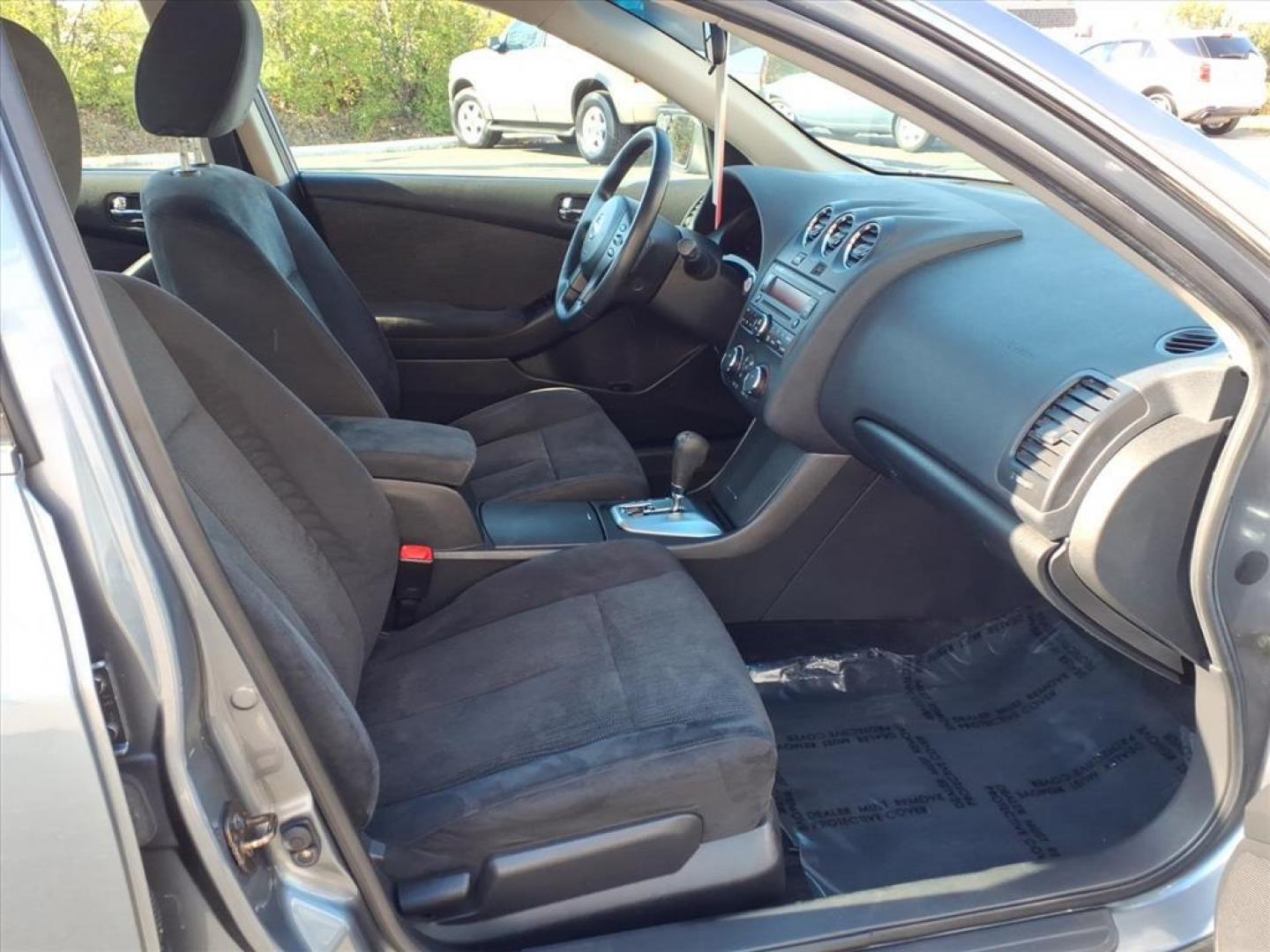 2010 Ocean Gray Nissan Altima 2.5 S (1N4AL2AP0AN) with an 2.5L 2.5L I4 175hp 180ft. lbs. Sequential Fuel Injection engine, CVT transmission, located at 50 Eastern Blvd., Essex, MD, 21221, (410) 686-3444, 39.304367, -76.484947 - Photo#12