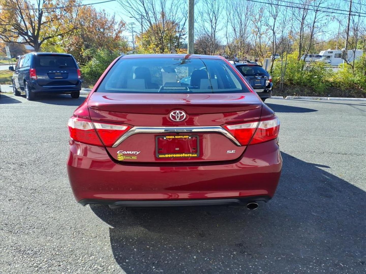 2015 Ruby Flare Pearl Toyota Camry SE (4T1BF1FK0FU) with an 2.5L 2.5L I4 178hp 170ft. lbs. Sequential-Port F.I. engine, 6-Speed Shiftable Automatic transmission, located at 50 Eastern Blvd., Essex, MD, 21221, (410) 686-3444, 39.304367, -76.484947 - Photo#3