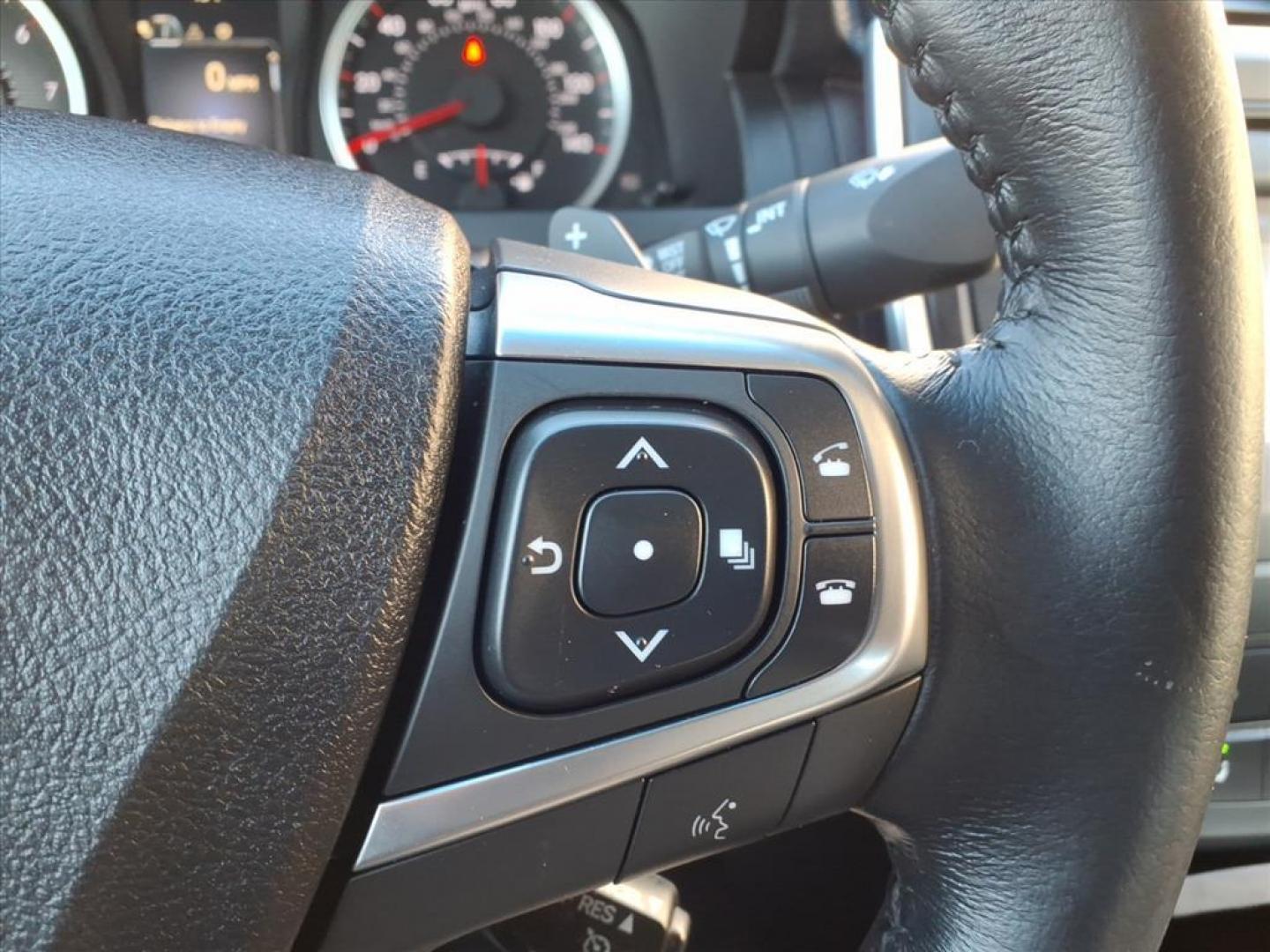 2015 Ruby Flare Pearl Toyota Camry SE (4T1BF1FK0FU) with an 2.5L 2.5L I4 178hp 170ft. lbs. Sequential-Port F.I. engine, 6-Speed Shiftable Automatic transmission, located at 50 Eastern Blvd., Essex, MD, 21221, (410) 686-3444, 39.304367, -76.484947 - Photo#19