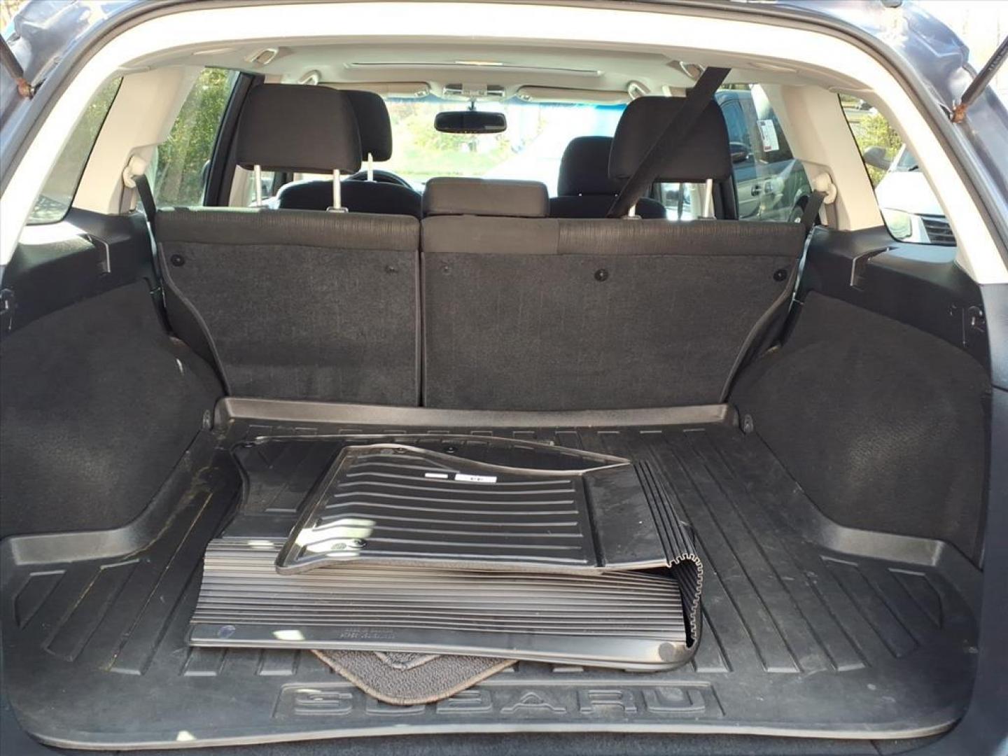 2014 Deep Indigo Pearl Subaru Outback 2.5i Premium (4S4BRCDC1E3) with an 2.5L 4 Cylinder Sequential-Port F.I. engine, 4CYL AWD transmission, located at 50 Eastern Blvd., Essex, MD, 21221, (410) 686-3444, 39.304367, -76.484947 - Photo#4