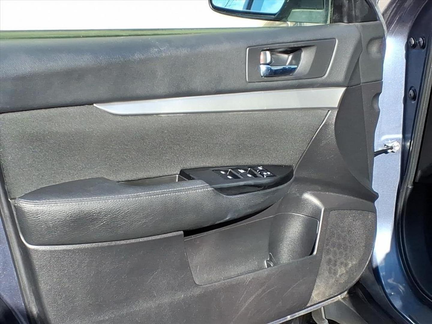 2014 Deep Indigo Pearl Subaru Outback 2.5i Premium (4S4BRCDC1E3) with an 2.5L 4 Cylinder Sequential-Port F.I. engine, 4CYL AWD transmission, located at 50 Eastern Blvd., Essex, MD, 21221, (410) 686-3444, 39.304367, -76.484947 - Photo#10