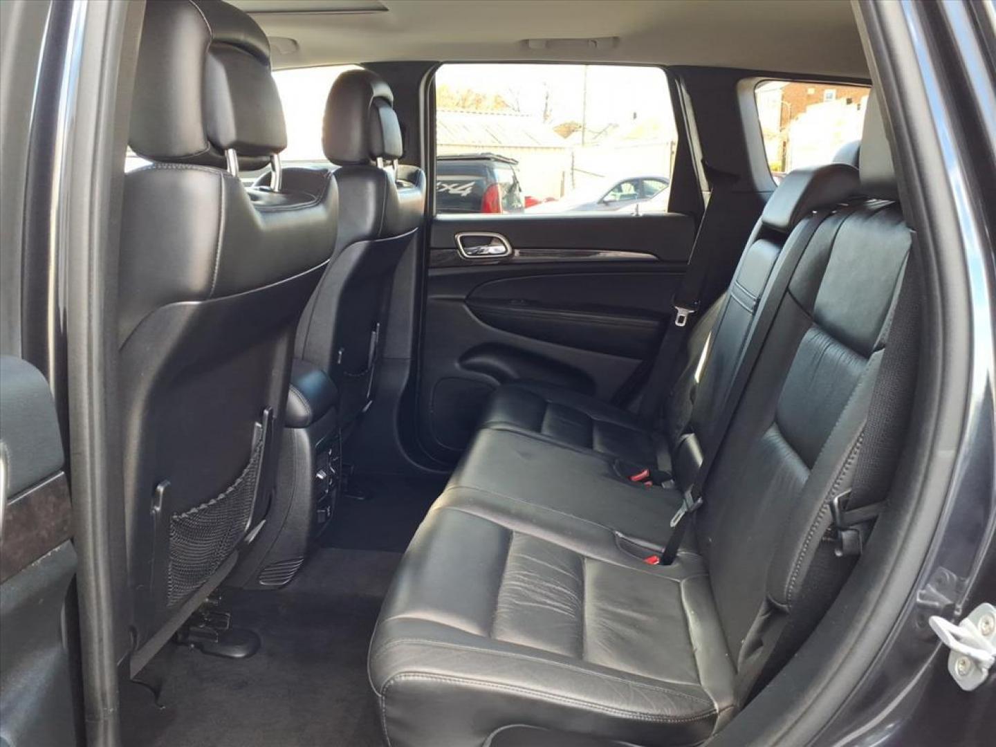 2012 Maximum Steel Metallic Clear Coat Jeep Grand Cherokee Laredo (1C4RJFAG5CC) with an 3.6L 3.6L V6 290hp 260ft. lbs. Sequential-Port F.I. engine, 5-Speed Automatic transmission, located at 50 Eastern Blvd., Essex, MD, 21221, (410) 686-3444, 39.304367, -76.484947 - Photo#13