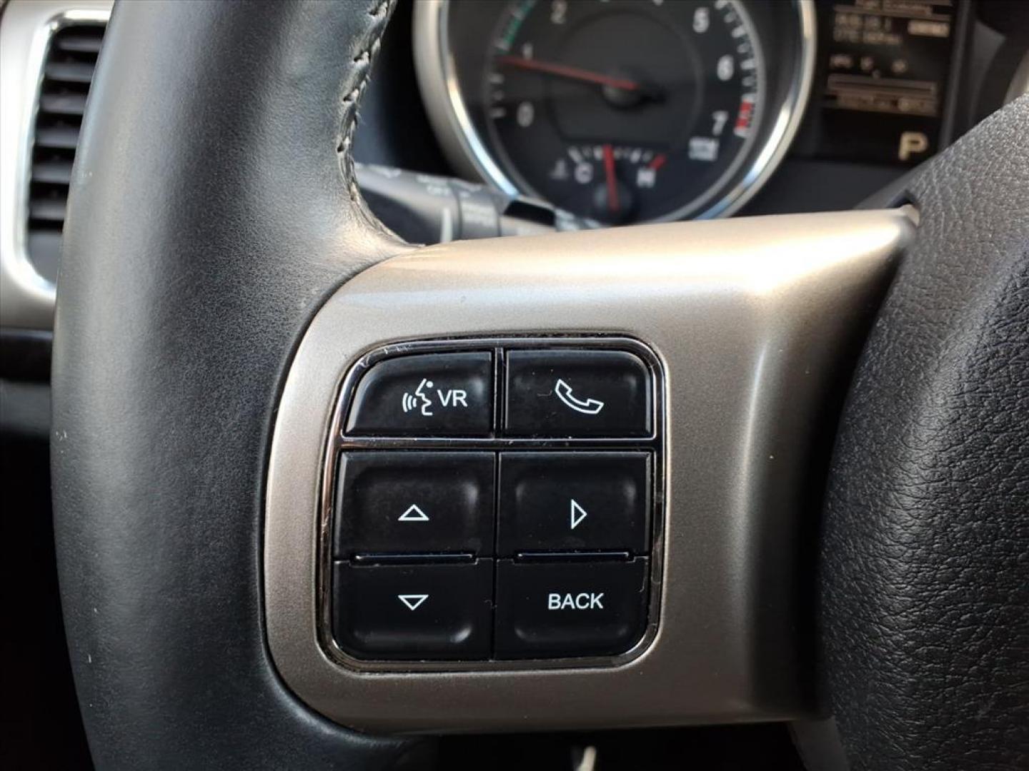 2012 Maximum Steel Metallic Clear Coat Jeep Grand Cherokee Laredo (1C4RJFAG5CC) with an 3.6L 3.6L V6 290hp 260ft. lbs. Sequential-Port F.I. engine, 5-Speed Automatic transmission, located at 50 Eastern Blvd., Essex, MD, 21221, (410) 686-3444, 39.304367, -76.484947 - Photo#21