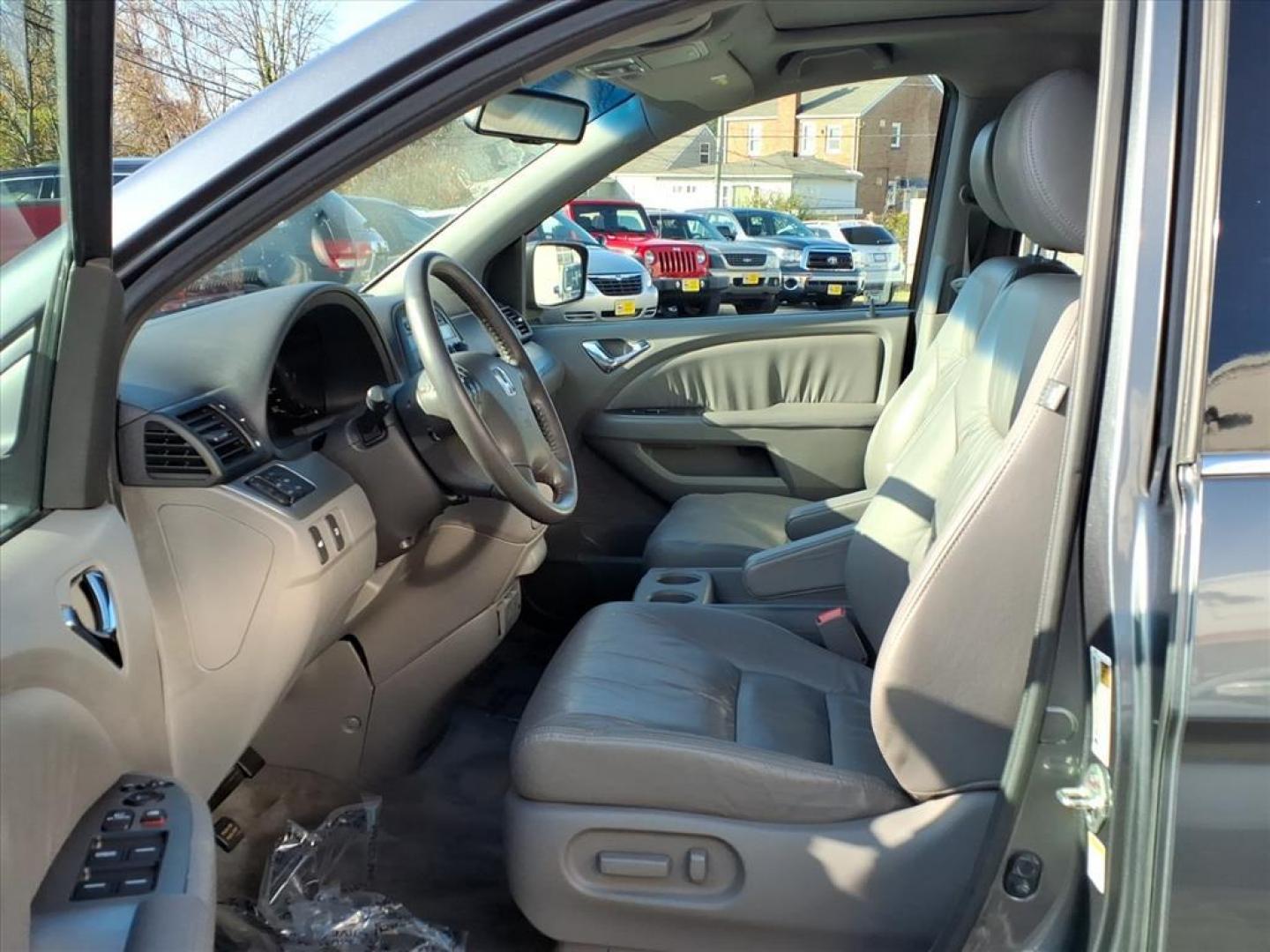 2010 Polished Metal Metallic Honda Odyssey EX-L (5FNRL3H6XAB) with an 3.5L 6 Cylinder Sequential-Port F.I. engine, ATV6 transmission, located at 50 Eastern Blvd., Essex, MD, 21221, (410) 686-3444, 39.304367, -76.484947 - Photo#12