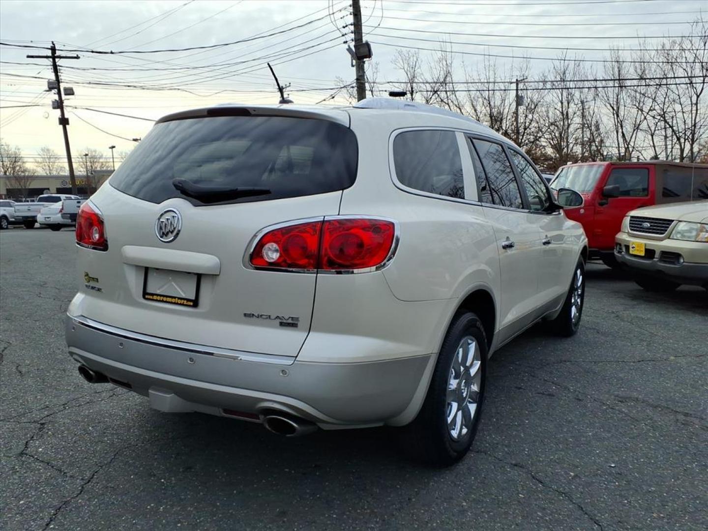 2011 White Diamond Tricoat Buick Enclave CXL-2 (5GAKVCED1BJ) with an 3.6L 6 Cylinder Fuel Injected engine, V6 AT AWD transmission, located at 50 Eastern Blvd., Essex, MD, 21221, (410) 686-3444, 39.304367, -76.484947 - Photo#5