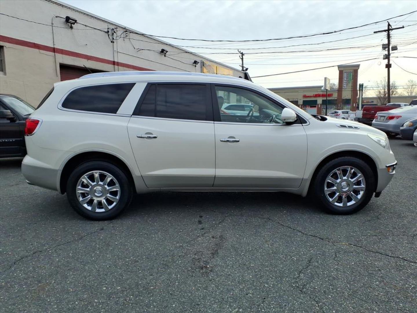 2011 White Diamond Tricoat Buick Enclave CXL-2 (5GAKVCED1BJ) with an 3.6L 6 Cylinder Fuel Injected engine, V6 AT AWD transmission, located at 50 Eastern Blvd., Essex, MD, 21221, (410) 686-3444, 39.304367, -76.484947 - Photo#6