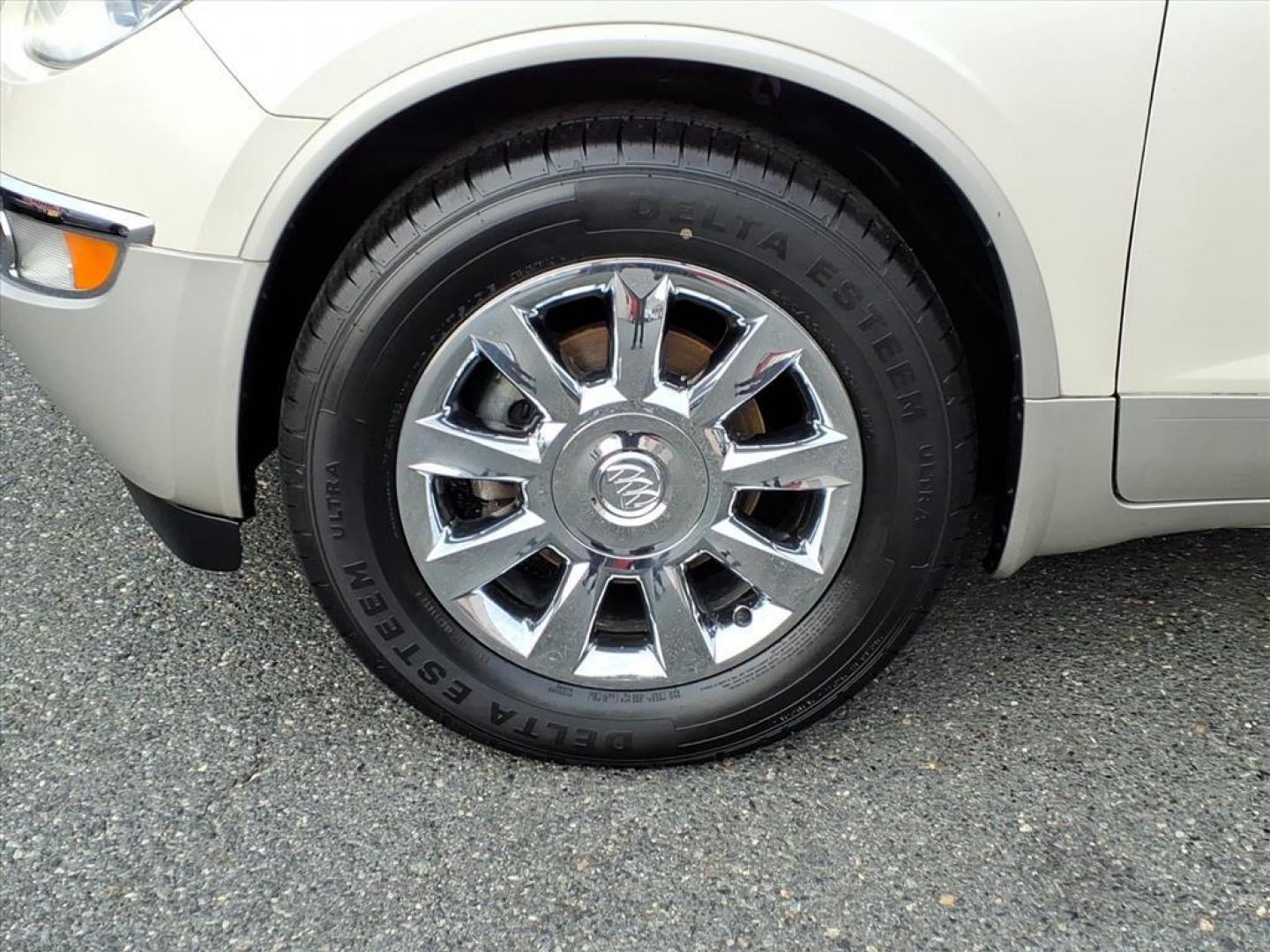 2011 White Diamond Tricoat Buick Enclave CXL-2 (5GAKVCED1BJ) with an 3.6L 6 Cylinder Fuel Injected engine, V6 AT AWD transmission, located at 50 Eastern Blvd., Essex, MD, 21221, (410) 686-3444, 39.304367, -76.484947 - Photo#9