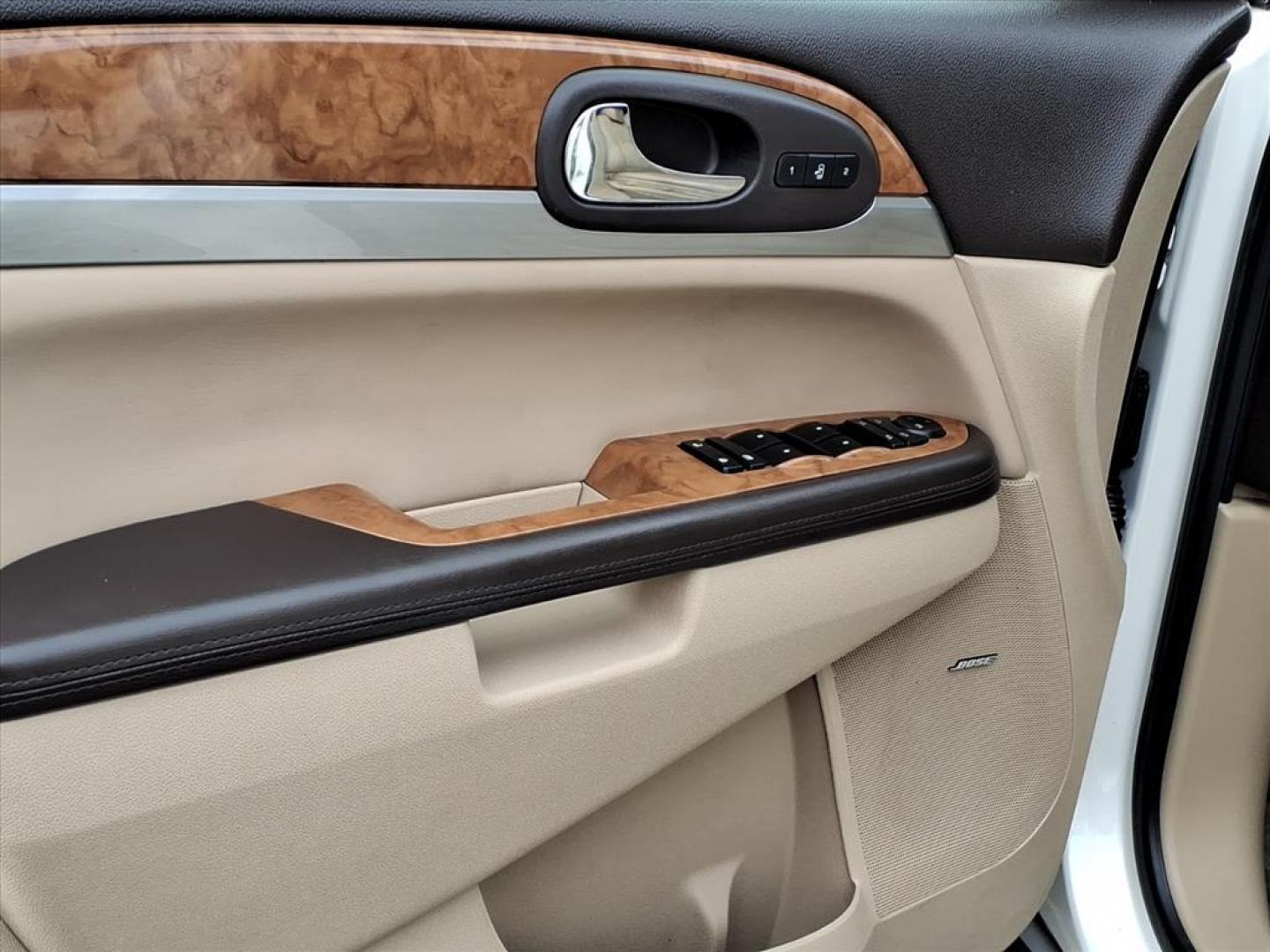 2011 White Diamond Tricoat Buick Enclave CXL-2 (5GAKVCED1BJ) with an 3.6L 6 Cylinder Fuel Injected engine, V6 AT AWD transmission, located at 50 Eastern Blvd., Essex, MD, 21221, (410) 686-3444, 39.304367, -76.484947 - Photo#10