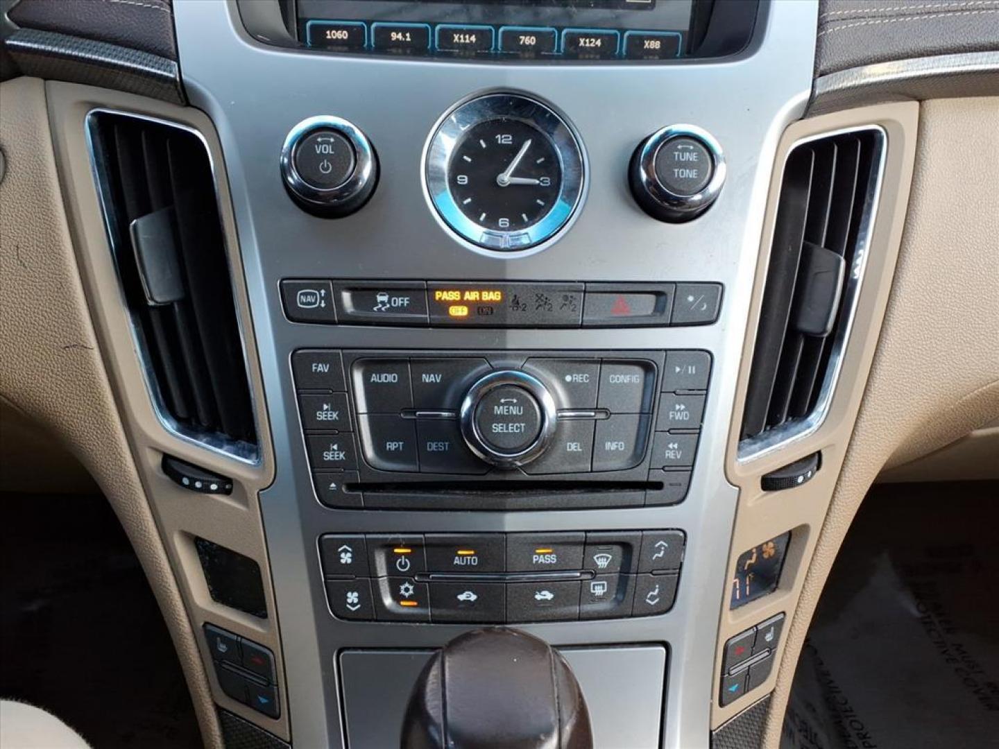 2013 White Diamond Tricoat Cadillac CTS 3.0L Luxury (1G6DH5E57D0) with an 3.0L 6 Cylinder Fuel Injected engine, V6AWD transmission, located at 50 Eastern Blvd., Essex, MD, 21221, (410) 686-3444, 39.304367, -76.484947 - Photo#16