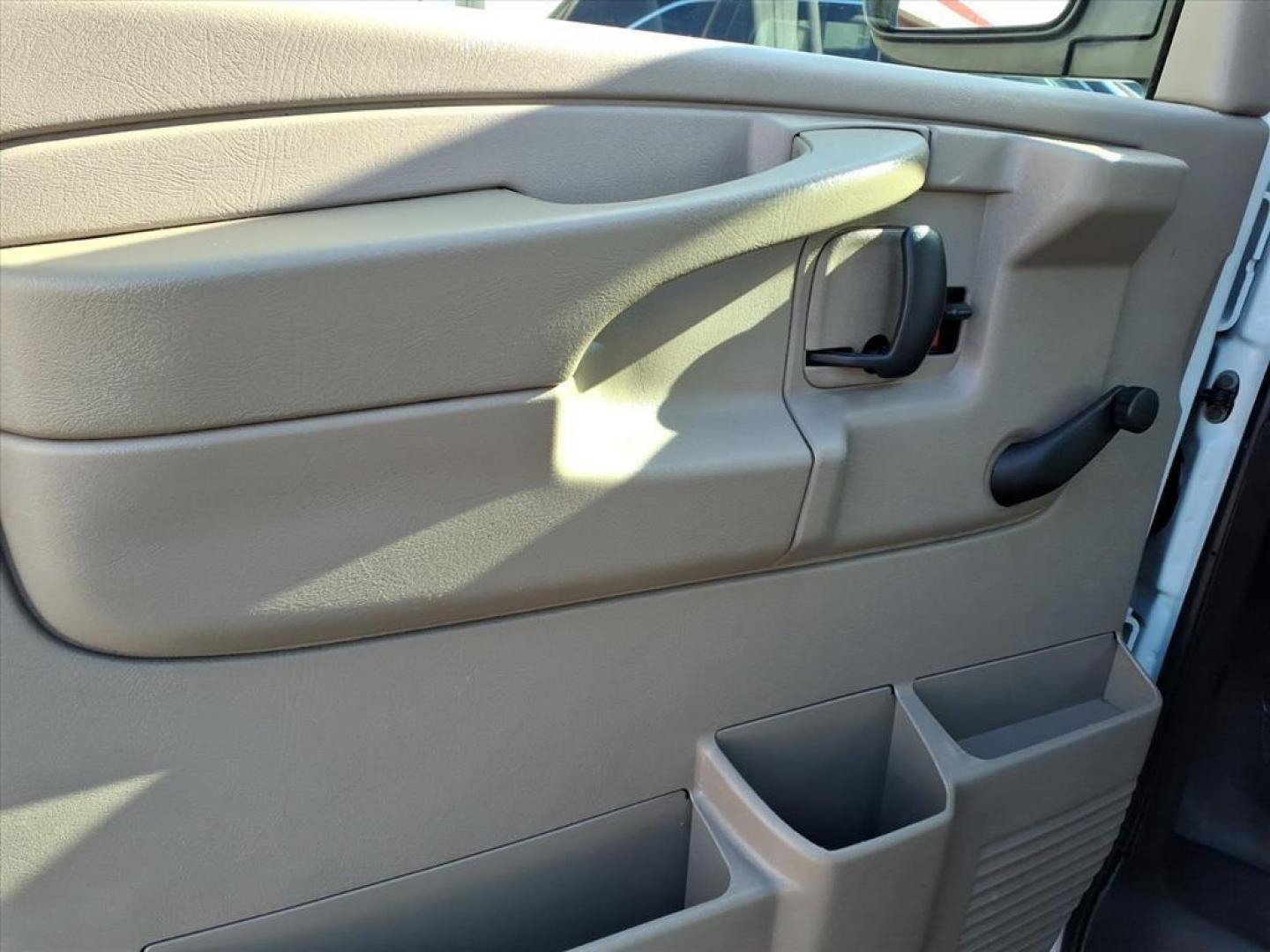 2009 Summit White Chevrolet Express 1500 (1GCFG15X191) with an 4.3L 6 Cylinder Fuel Injected engine, V8 transmission, located at 50 Eastern Blvd., Essex, MD, 21221, (410) 686-3444, 39.304367, -76.484947 - Photo#9