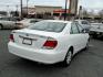 2006 Super White Toyota Camry LE (4T1BE32K36U) with an 2.4L 2L NA I4 double overhead cam (DOHC) 16V Fuel Injected engine, 5-Speed Automatic transmission, located at 50 Eastern Blvd., Essex, MD, 21221, (410) 686-3444, 39.304367, -76.484947 - Photo#4