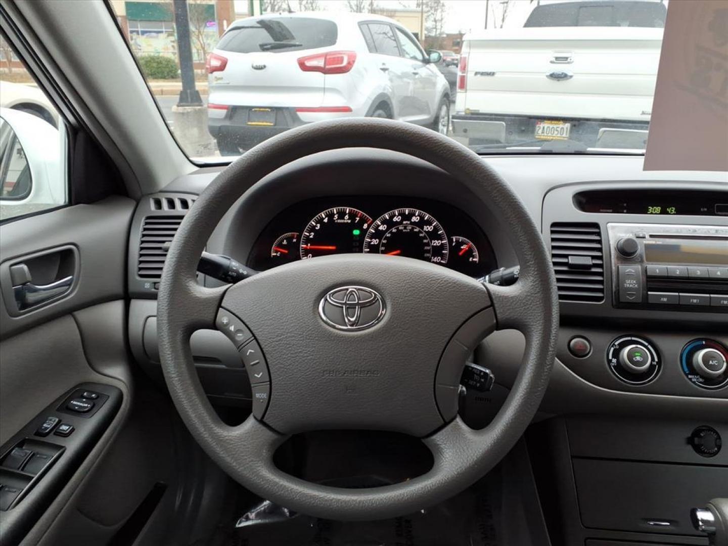 2006 Super White Toyota Camry LE (4T1BE32K36U) with an 2.4L 2L NA I4 double overhead cam (DOHC) 16V Fuel Injected engine, 5-Speed Automatic transmission, located at 50 Eastern Blvd., Essex, MD, 21221, (410) 686-3444, 39.304367, -76.484947 - Photo#13