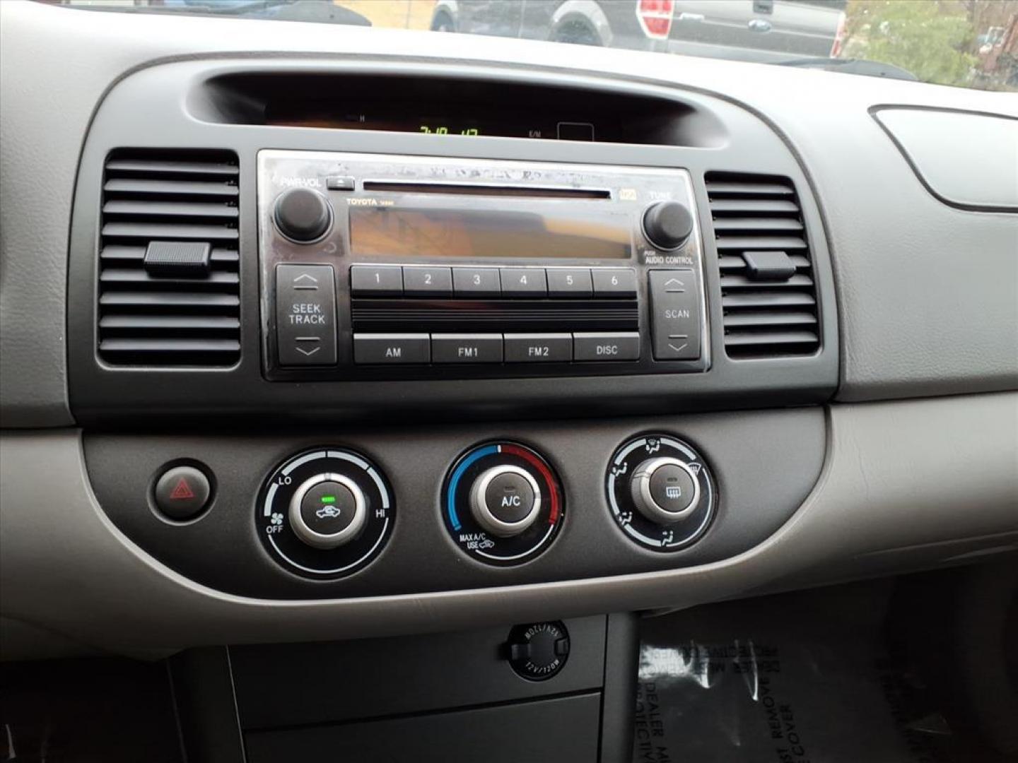 2006 Super White Toyota Camry LE (4T1BE32K36U) with an 2.4L 2L NA I4 double overhead cam (DOHC) 16V Fuel Injected engine, 5-Speed Automatic transmission, located at 50 Eastern Blvd., Essex, MD, 21221, (410) 686-3444, 39.304367, -76.484947 - Photo#17