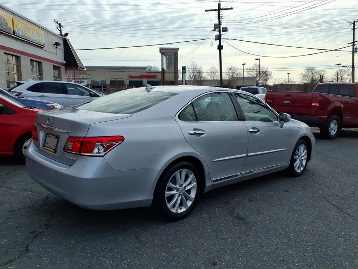 2012 Tungsten Pearl Lexus ES 350 Base (JTHBK1EG5C2) with an 3.5L 6 Cylinder Sequential Fuel Injection engine, Automatic transmission, located at 50 Eastern Blvd., Essex, MD, 21221, (410) 686-3444, 39.304367, -76.484947 - Photo#2