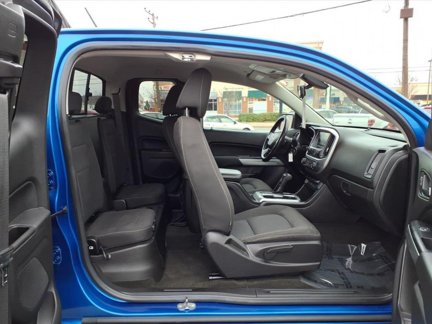 2018 Blue Chevrolet Colorado LT (1GCHTCEN2J1) with an 3.6L 6 Cylinder Fuel Injected engine, 4WD V6 transmission, located at 50 Eastern Blvd., Essex, MD, 21221, (410) 686-3444, 39.304367, -76.484947 - Photo#16