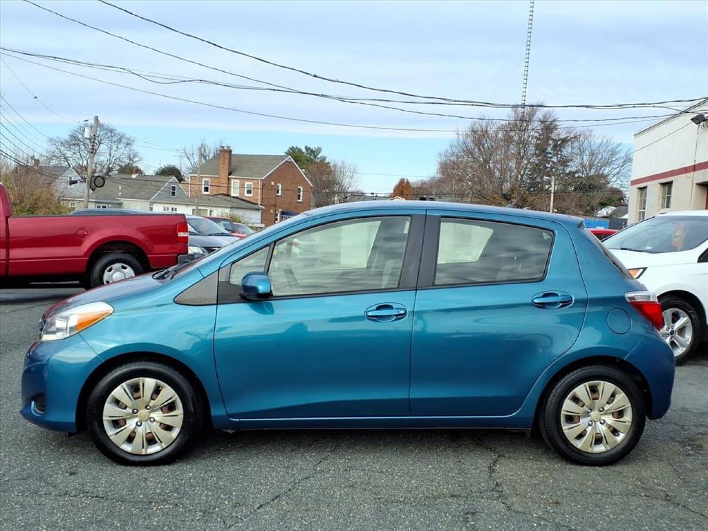 2012 Blazing Blue Pearl Toyota Yaris 5-Door LE (JTDKTUD3XCD) with an 1.5L 1.5L I4 106hp 103ft. lbs. Sequential-Port F.I. engine, 4-Speed Automatic transmission, located at 50 Eastern Blvd., Essex, MD, 21221, (410) 686-3444, 39.304367, -76.484947 - Photo#1