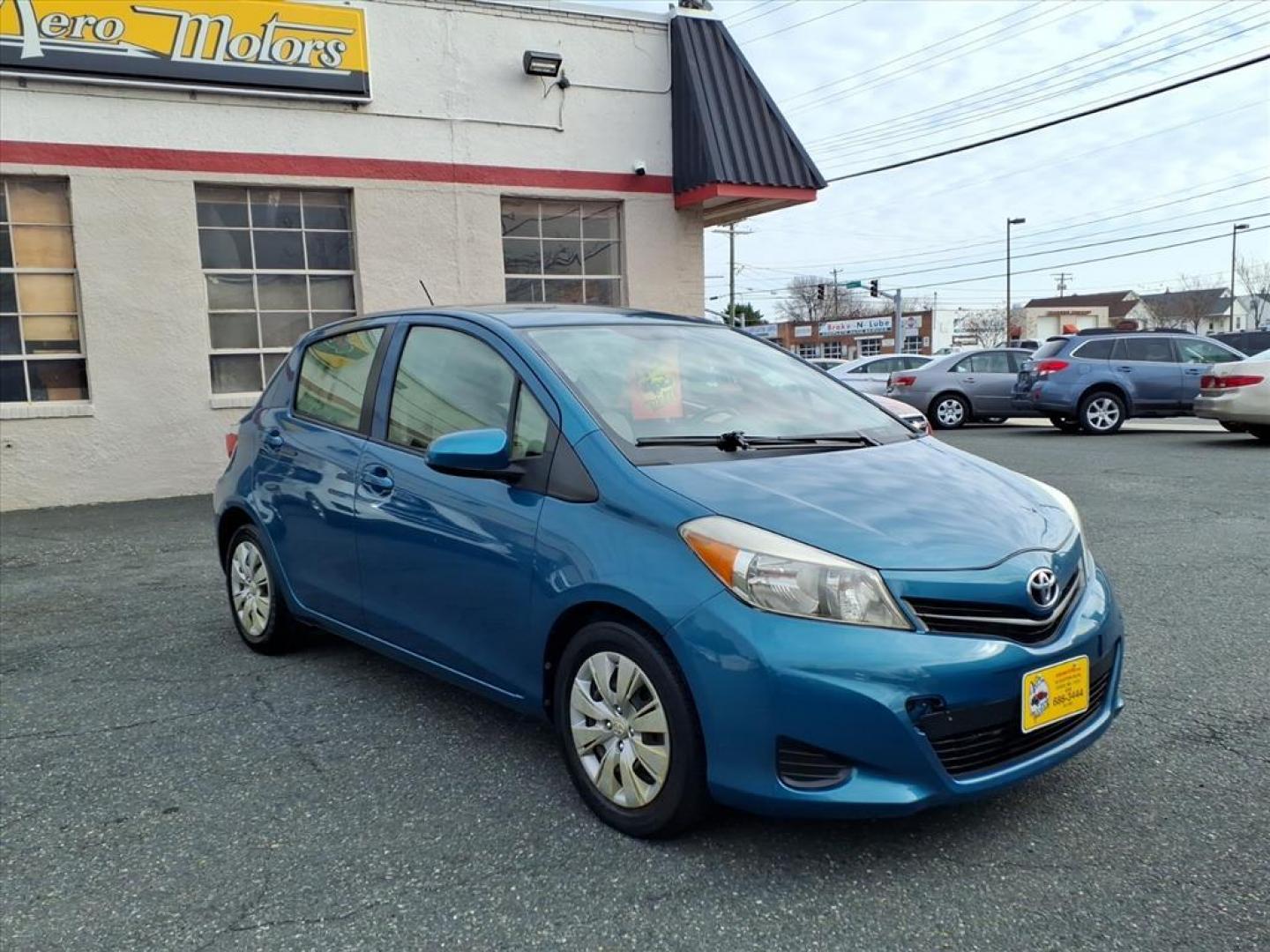 2012 Blazing Blue Pearl Toyota Yaris 5-Door LE (JTDKTUD3XCD) with an 1.5L 1.5L I4 106hp 103ft. lbs. Sequential-Port F.I. engine, 4-Speed Automatic transmission, located at 50 Eastern Blvd., Essex, MD, 21221, (410) 686-3444, 39.304367, -76.484947 - Photo#7