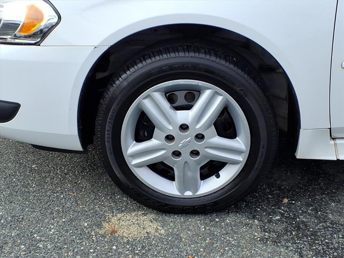 2013 Summit White Chevrolet Impala Unmarked Police (2G1WD5E30D1) with an 3.6L 3.6L Flex Fuel V6 302hp 262ft. lbs. Fuel Injected engine, 6-Speed Automatic w/Overdrive transmission, located at 50 Eastern Blvd., Essex, MD, 21221, (410) 686-3444, 39.304367, -76.484947 - Photo#7