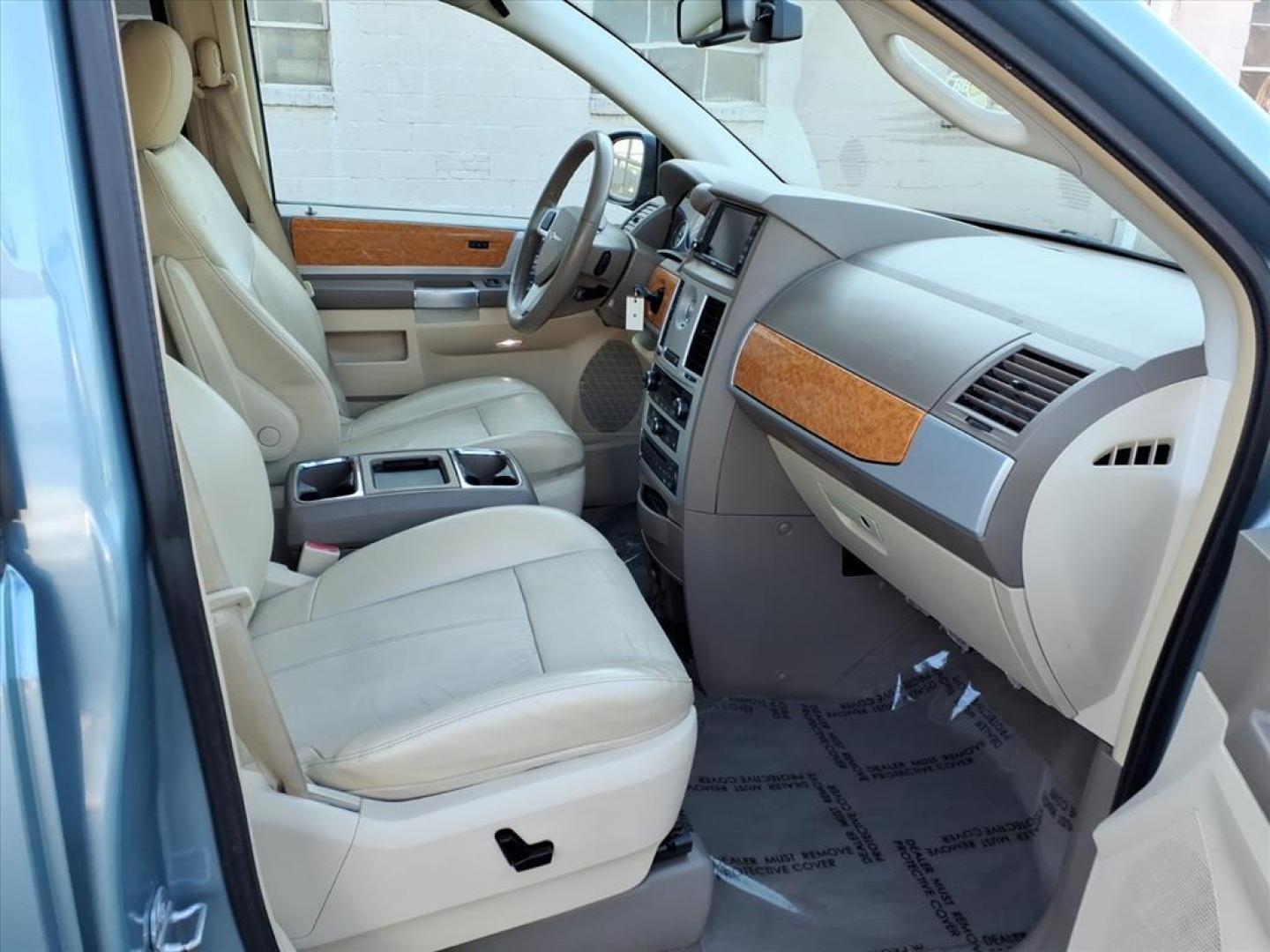 2010 Blue Chrysler Town and Country Limited (2A4RR6DX6AR) with an 4.0L 6 Cylinder Sequential-Port F.I. engine, AT V6 transmission, located at 50 Eastern Blvd., Essex, MD, 21221, (410) 686-3444, 39.304367, -76.484947 - Photo#18