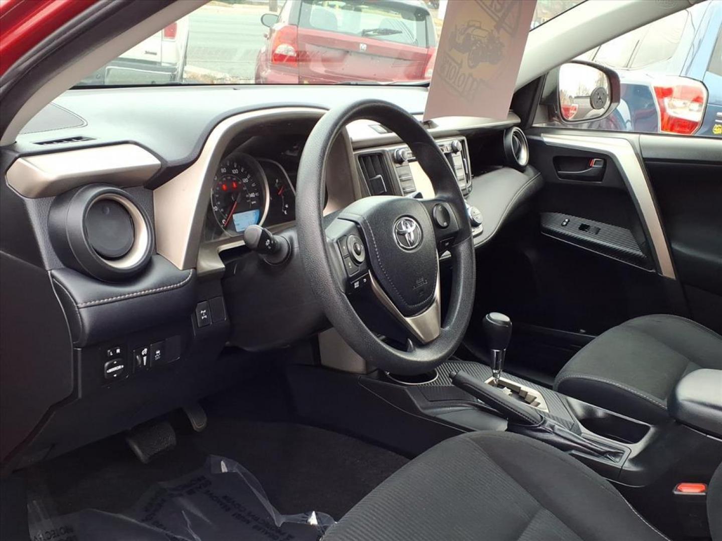 2013 Barcelona Red Metallic Toyota RAV4 XLE (JTMRFREV7DD) with an 2.5L 4 Cylinder Sequential Fuel Injection engine, Automatic transmission, located at 50 Eastern Blvd., Essex, MD, 21221, (410) 686-3444, 39.304367, -76.484947 - Photo#10