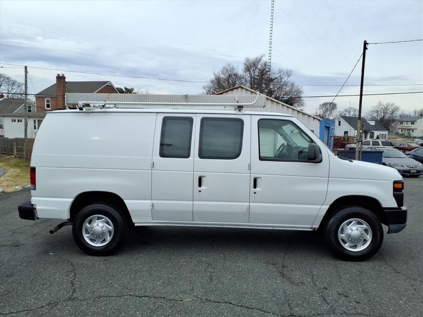 2012 Oxford White Ford E-Series E-250 (1FTNE2EW0CD) with an 4.6L 8 Cylinder Sequential-Port F.I. engine, Automatic transmission, located at 50 Eastern Blvd., Essex, MD, 21221, (410) 686-3444, 39.304367, -76.484947 - Photo#6