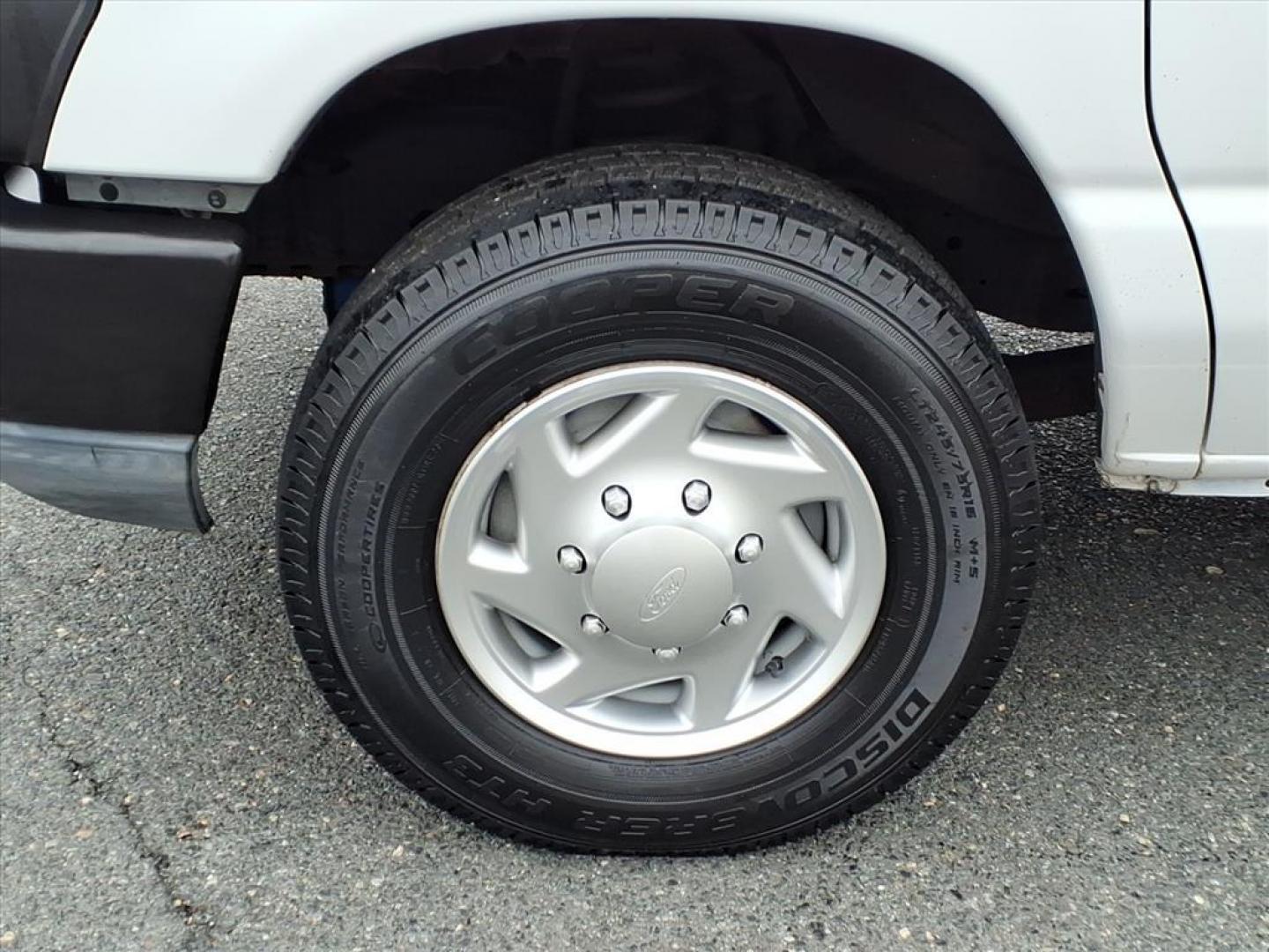 2012 Oxford White Ford E-Series E-250 (1FTNE2EW0CD) with an 4.6L 8 Cylinder Sequential-Port F.I. engine, Automatic transmission, located at 50 Eastern Blvd., Essex, MD, 21221, (410) 686-3444, 39.304367, -76.484947 - Photo#9