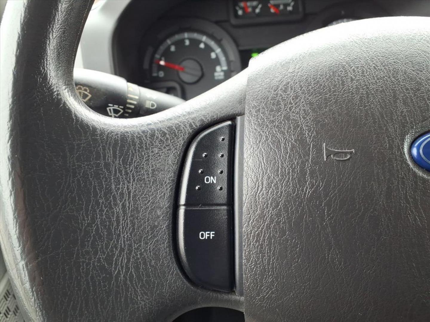 2012 Oxford White Ford E-Series E-250 (1FTNE2EW0CD) with an 4.6L 8 Cylinder Sequential-Port F.I. engine, Automatic transmission, located at 50 Eastern Blvd., Essex, MD, 21221, (410) 686-3444, 39.304367, -76.484947 - Photo#12